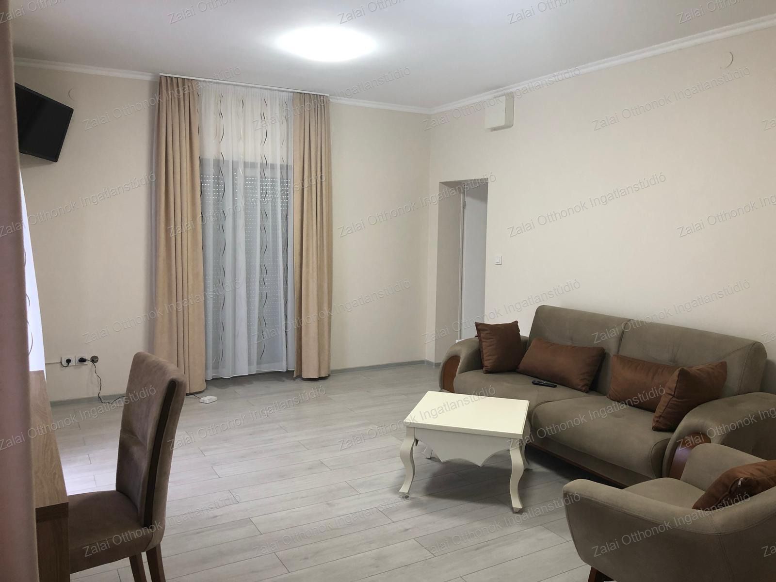 A fájl már létezik a célhelyen: import/kepek/vizjeles_5591520.jpg
For sale Hotel, guesthouse Hévíz  680 m<sup>2</sup> 690 millió Ft
