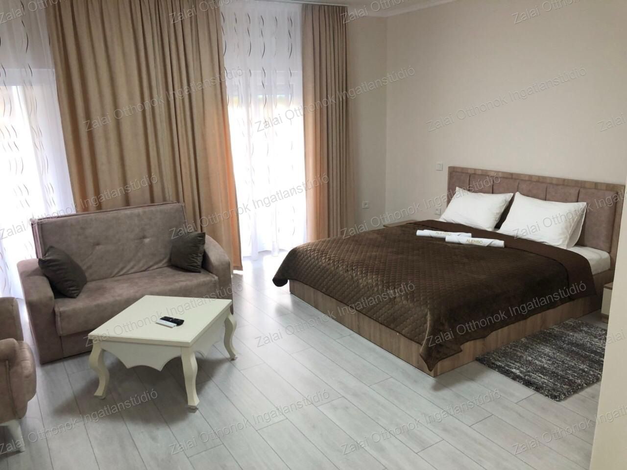A fájl már létezik a célhelyen: import/kepek/vizjeles_5591522.jpg
For sale Hotel, guesthouse Hévíz  680 m<sup>2</sup> 690 millió Ft