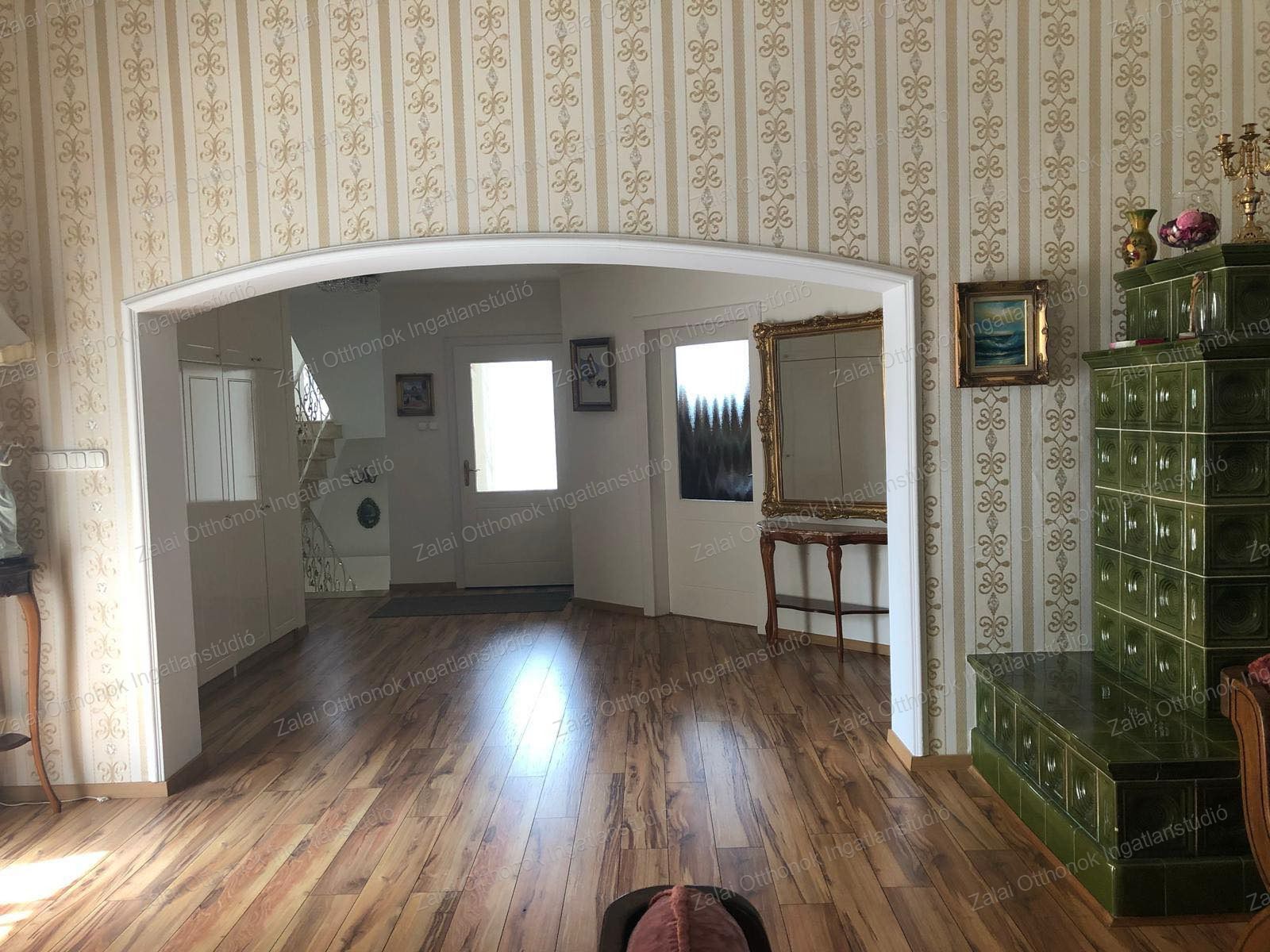 A fájl már létezik a célhelyen: import/kepek/vizjeles_5592935.jpg
For sale house Hévíz  500 m<sup>2</sup> 260 millió Ft
