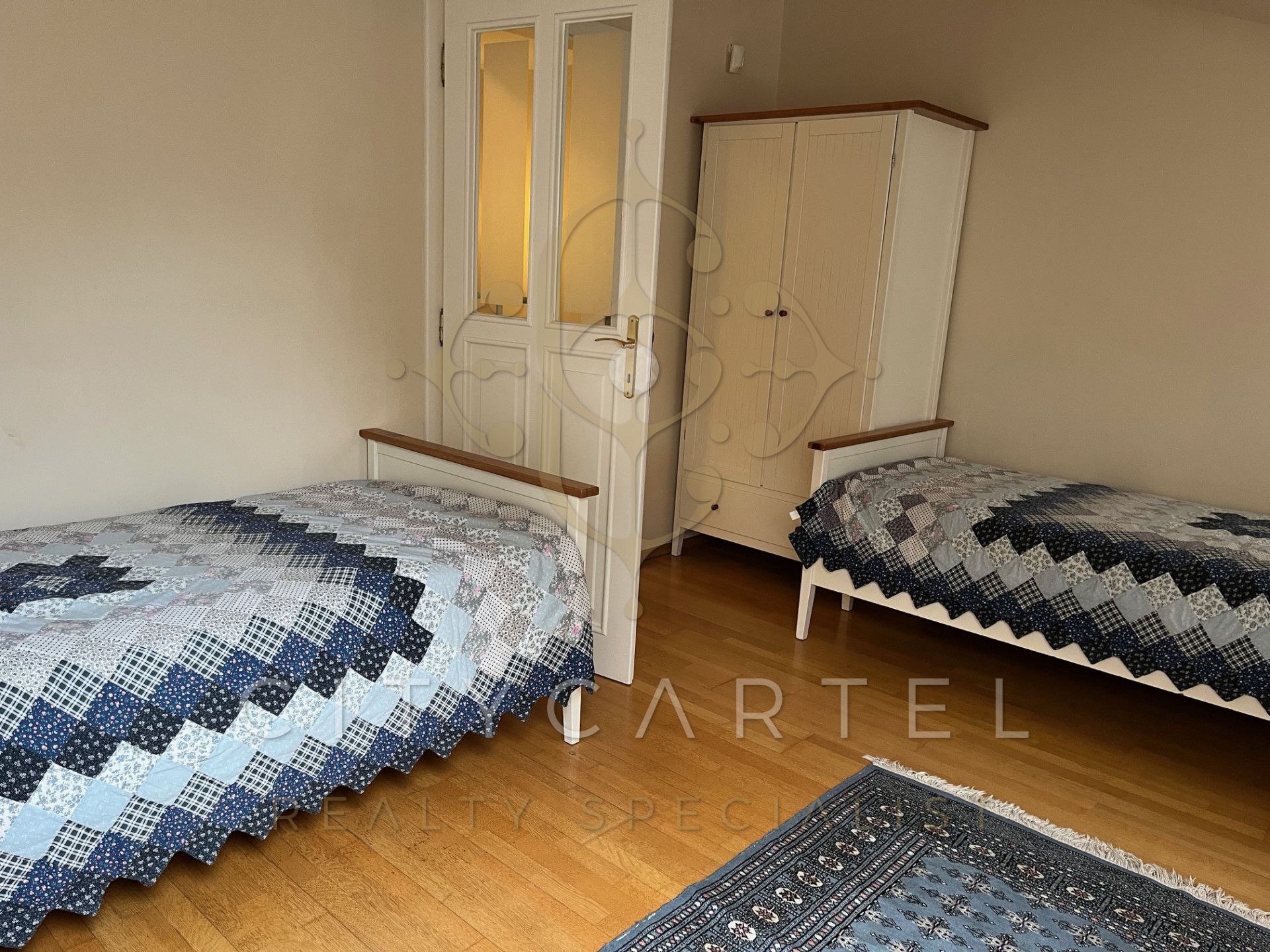 A fájl már létezik a célhelyen: import/kepek/vizjeles_5605841.jpg
For sale flat Budapest, XII. kerület  140 m<sup>2</sup> 2500 EUR