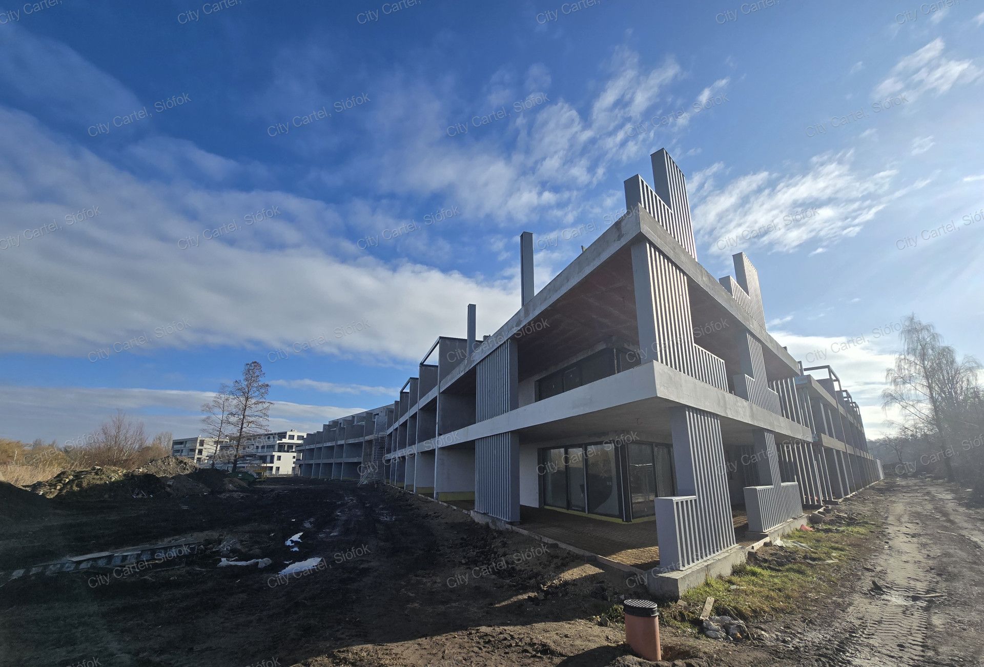 A fájl már létezik a célhelyen: import/kepek/vizjeles_5608921.jpg
Eladó nyaraló Balatonszemes  84 m<sup>2</sup> 139.9 millió Ft