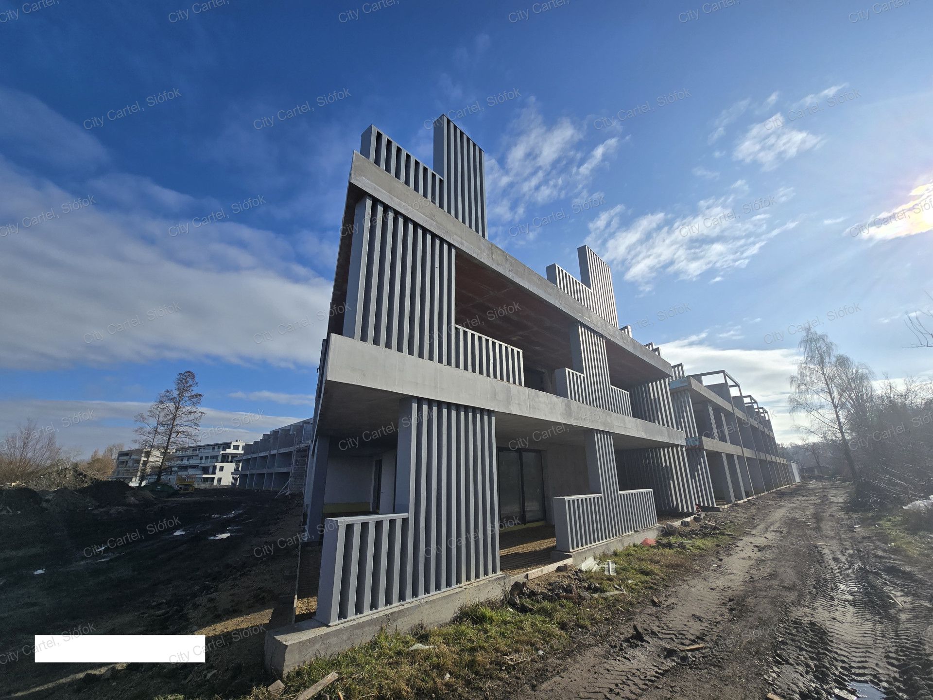 A fájl már létezik a célhelyen: import/kepek/vizjeles_5608923.jpg
Eladó nyaraló Balatonszemes  84 m<sup>2</sup> 139.9 millió Ft