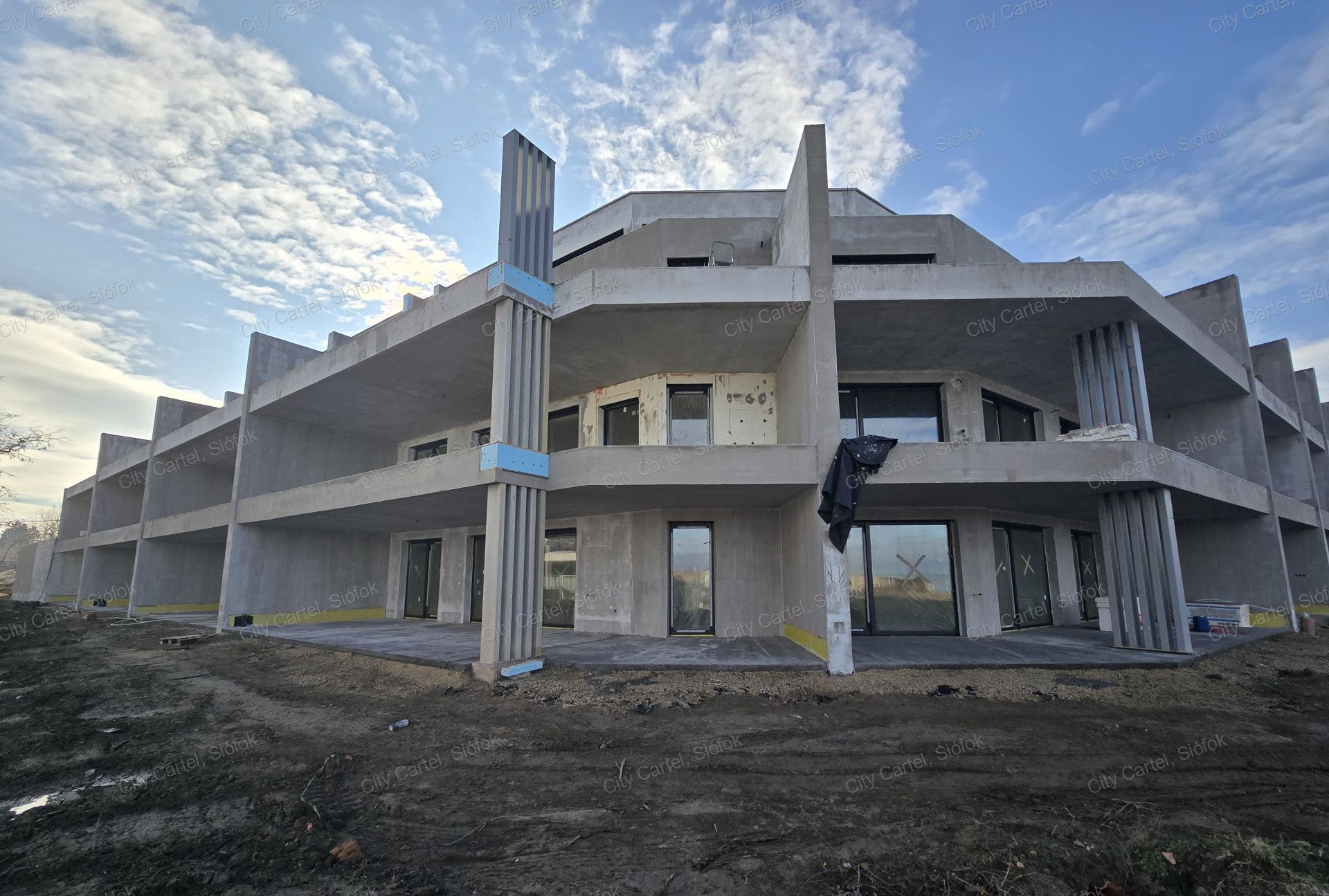 A fájl már létezik a célhelyen: import/kepek/vizjeles_5608924.jpg
Eladó nyaraló Balatonszemes  84 m<sup>2</sup> 139.9 millió Ft