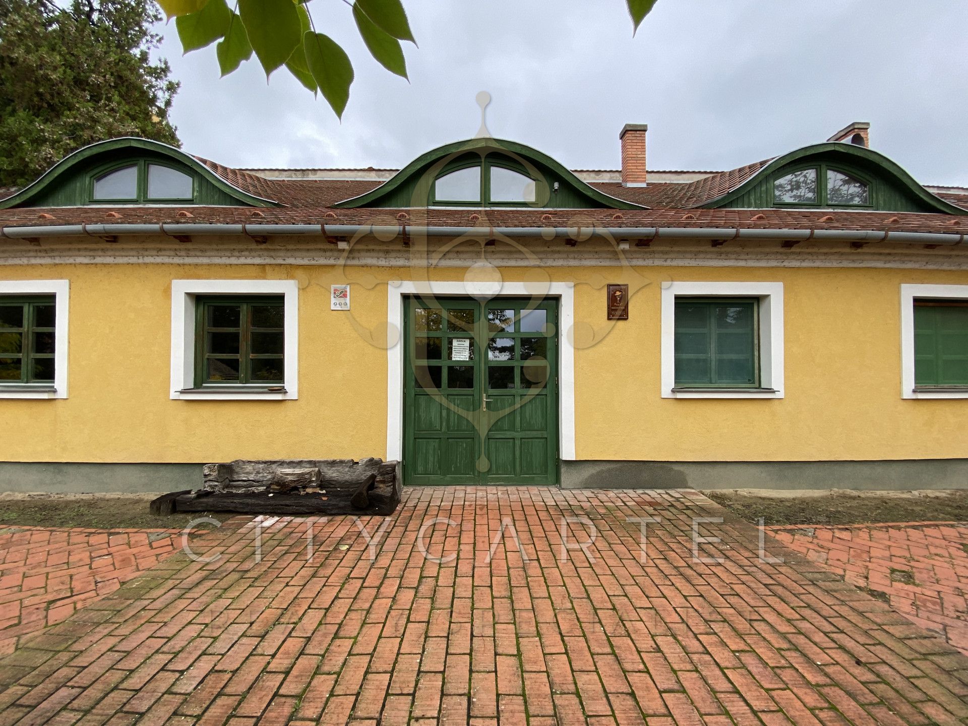 A fájl már létezik a célhelyen: import/kepek/vizjeles_5613220.jpg
Eladó Vendéglátóipari egység Balatonszemes  1106 m<sup>2</sup> 550 millió Ft
