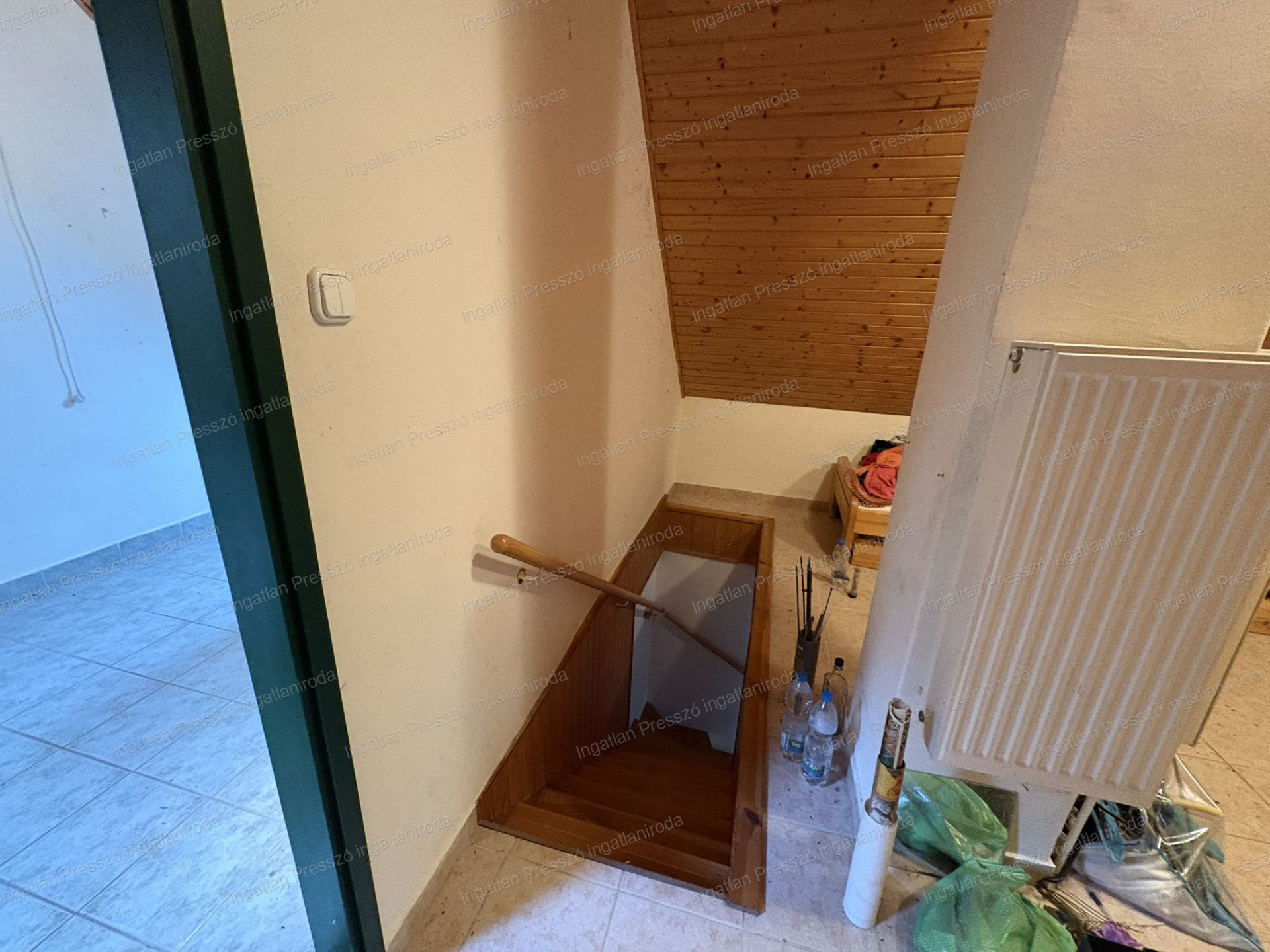 A fájl már létezik a célhelyen: import/kepek/vizjeles_5622437.jpg
Eladó nyaraló Ábrahámhegy  72 m<sup>2</sup> 49 millió Ft
