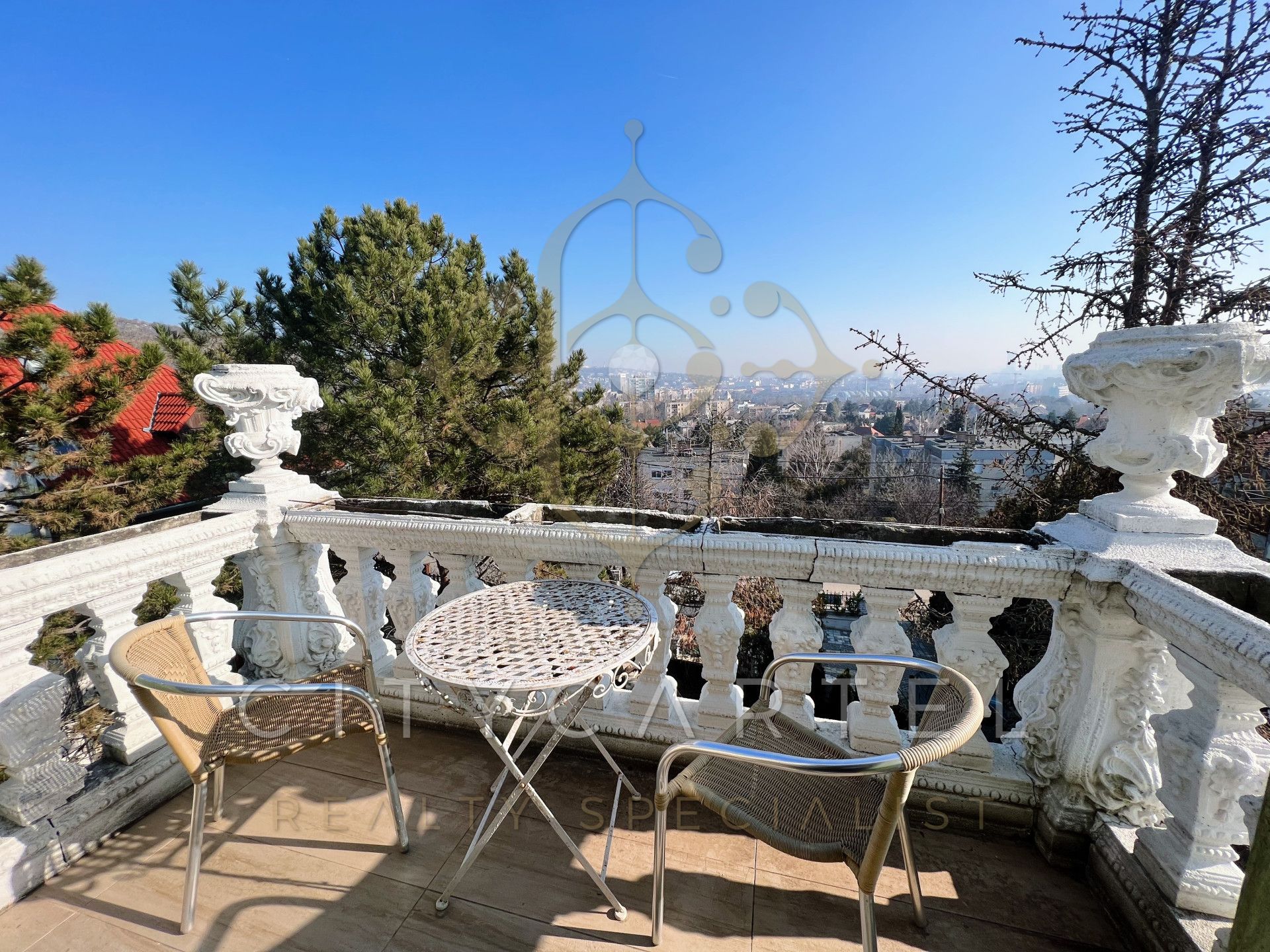 A fájl már létezik a célhelyen: import/kepek/vizjeles_5622548.jpg
For sale house Budapest, XI. kerület  410 m<sup>2</sup> 1300000 EUR