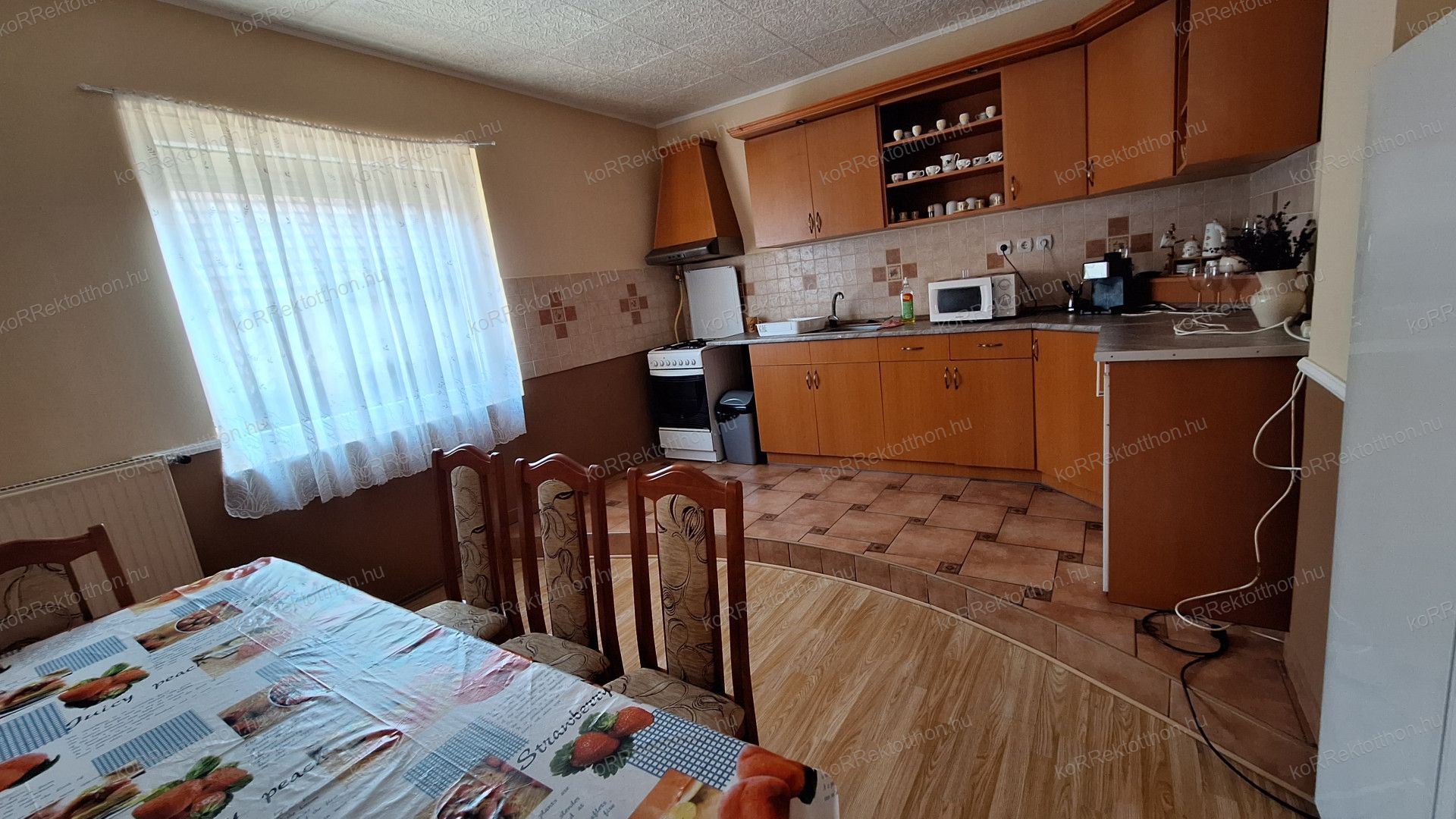 A fájl már létezik a célhelyen: import/kepek/vizjeles_5623380.jpg
Eladó Szálloda, panzió Alattyán  168 m<sup>2</sup> 49.499 millió Ft