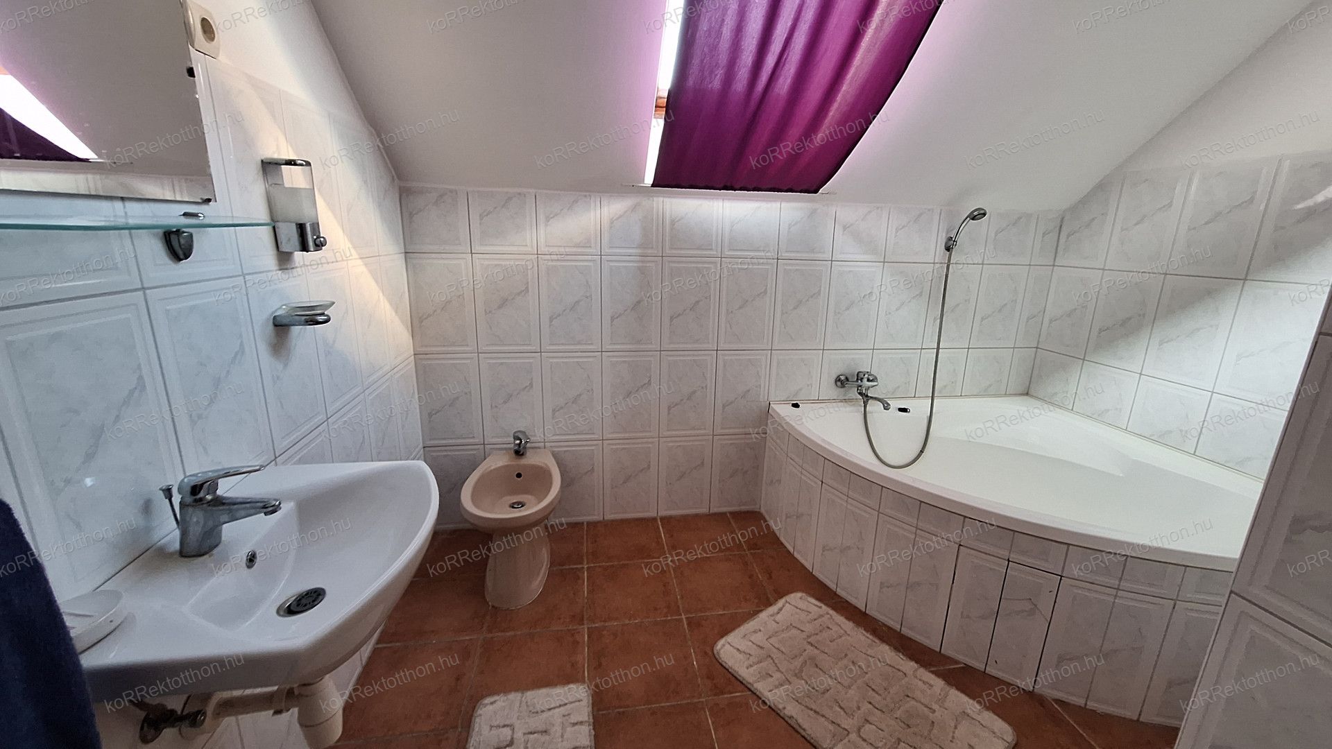 A fájl már létezik a célhelyen: import/kepek/vizjeles_5623397.jpg
Eladó Szálloda, panzió Alattyán  168 m<sup>2</sup> 49.499 millió Ft