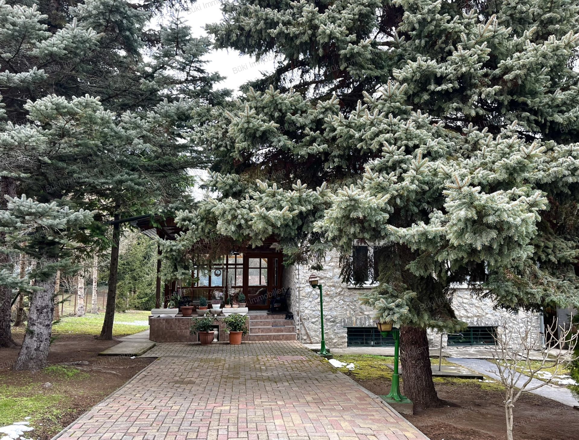 A fájl már létezik a célhelyen: import/kepek/vizjeles_5626325.jpg
For sale house Miskolc  109 m<sup>2</sup> 49.9 millió Ft