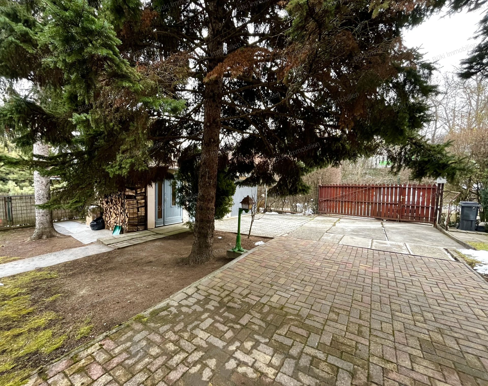 A fájl már létezik a célhelyen: import/kepek/vizjeles_5626327.jpg
For sale house Miskolc  109 m<sup>2</sup> 49.9 millió Ft