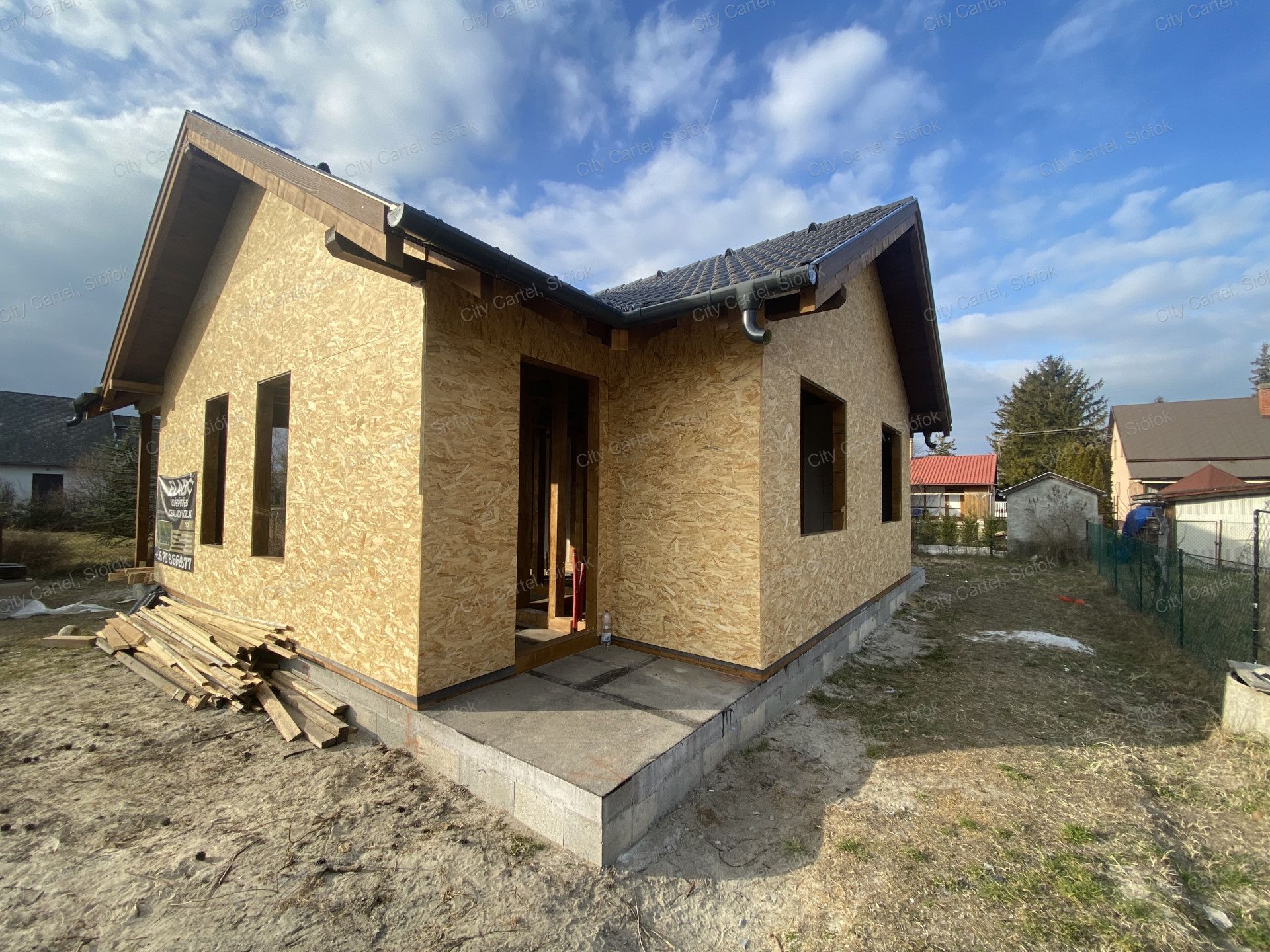 A fájl már létezik a célhelyen: import/kepek/vizjeles_5630053.jpg
Eladó nyaraló Balatonmáriafürdő  52 m<sup>2</sup> 39.999999 millió Ft