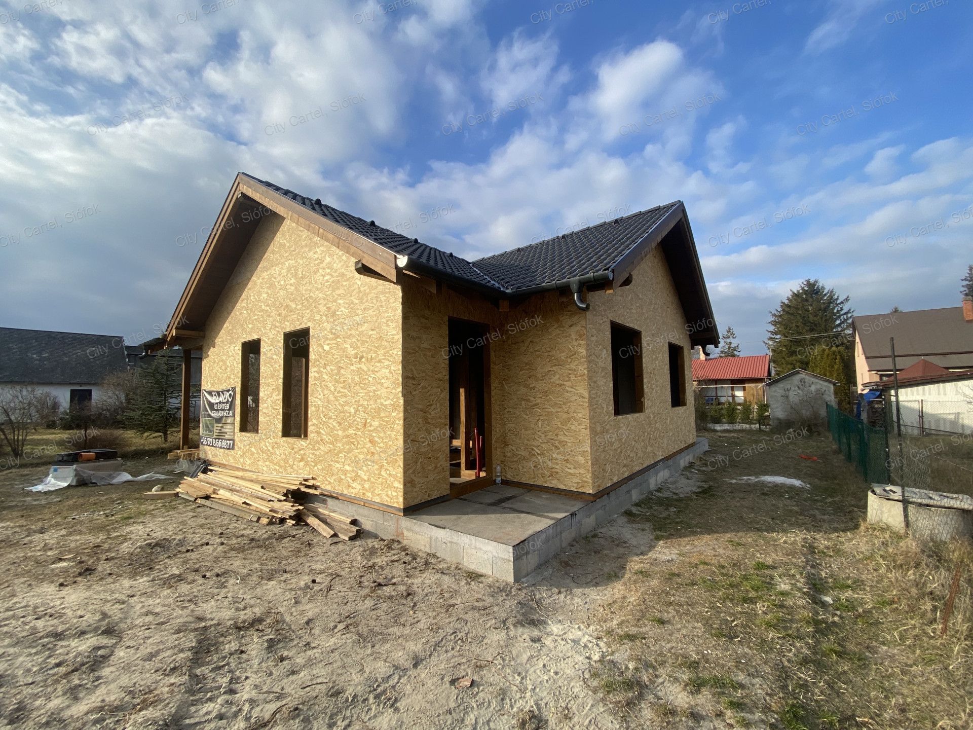A fájl már létezik a célhelyen: import/kepek/vizjeles_5630062.jpg
Eladó nyaraló Balatonmáriafürdő  52 m<sup>2</sup> 39.999999 millió Ft