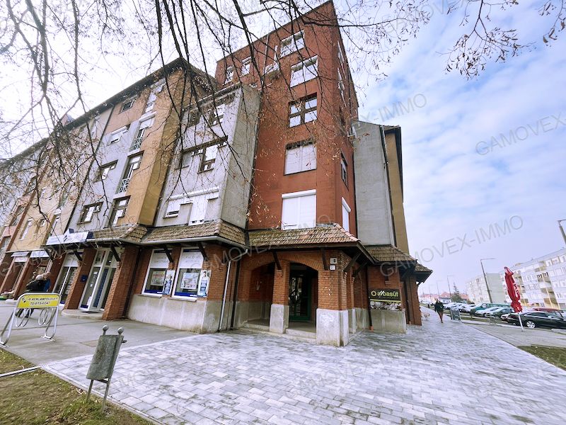 A fájl már létezik a célhelyen: import/kepek/vizjeles_5647749.jpg
Eladó Téglalakás Dombóvár  91 m<sup>2</sup> 57.991 millió Ft