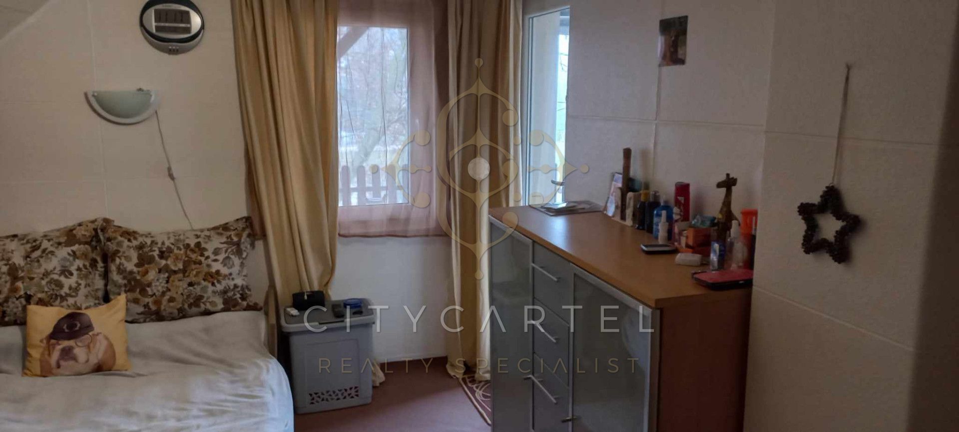 A fájl már létezik a célhelyen: import/kepek/vizjeles_5649646.jpg
Eladó Családi ház Siófok  140 m<sup>2</sup> 89.9 millió Ft