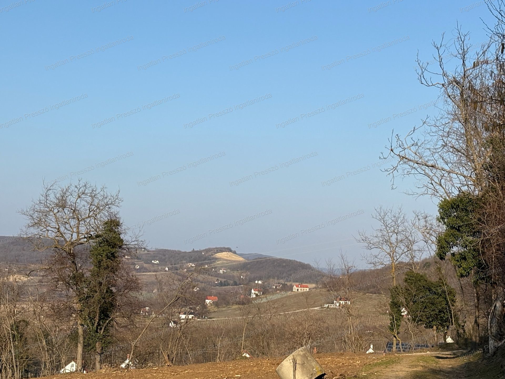A fájl már létezik a célhelyen: import/kepek/vizjeles_5651088.jpg
Eladó Zártkert Káptalantóti  4005 m<sup>2</sup> 19.5 millió Ft