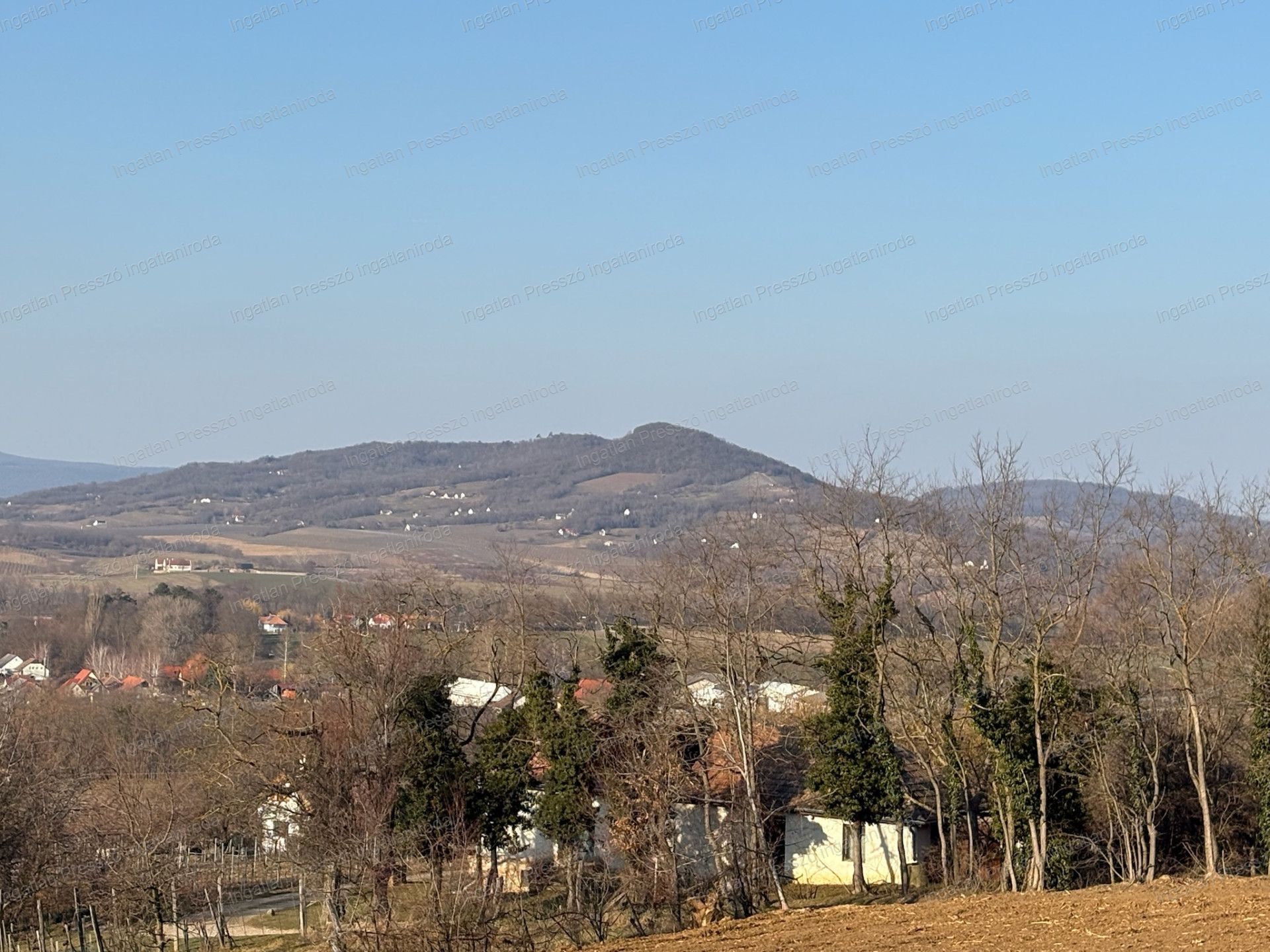 A fájl már létezik a célhelyen: import/kepek/vizjeles_5651089.jpg
Eladó Zártkert Káptalantóti  4005 m<sup>2</sup> 19.5 millió Ft