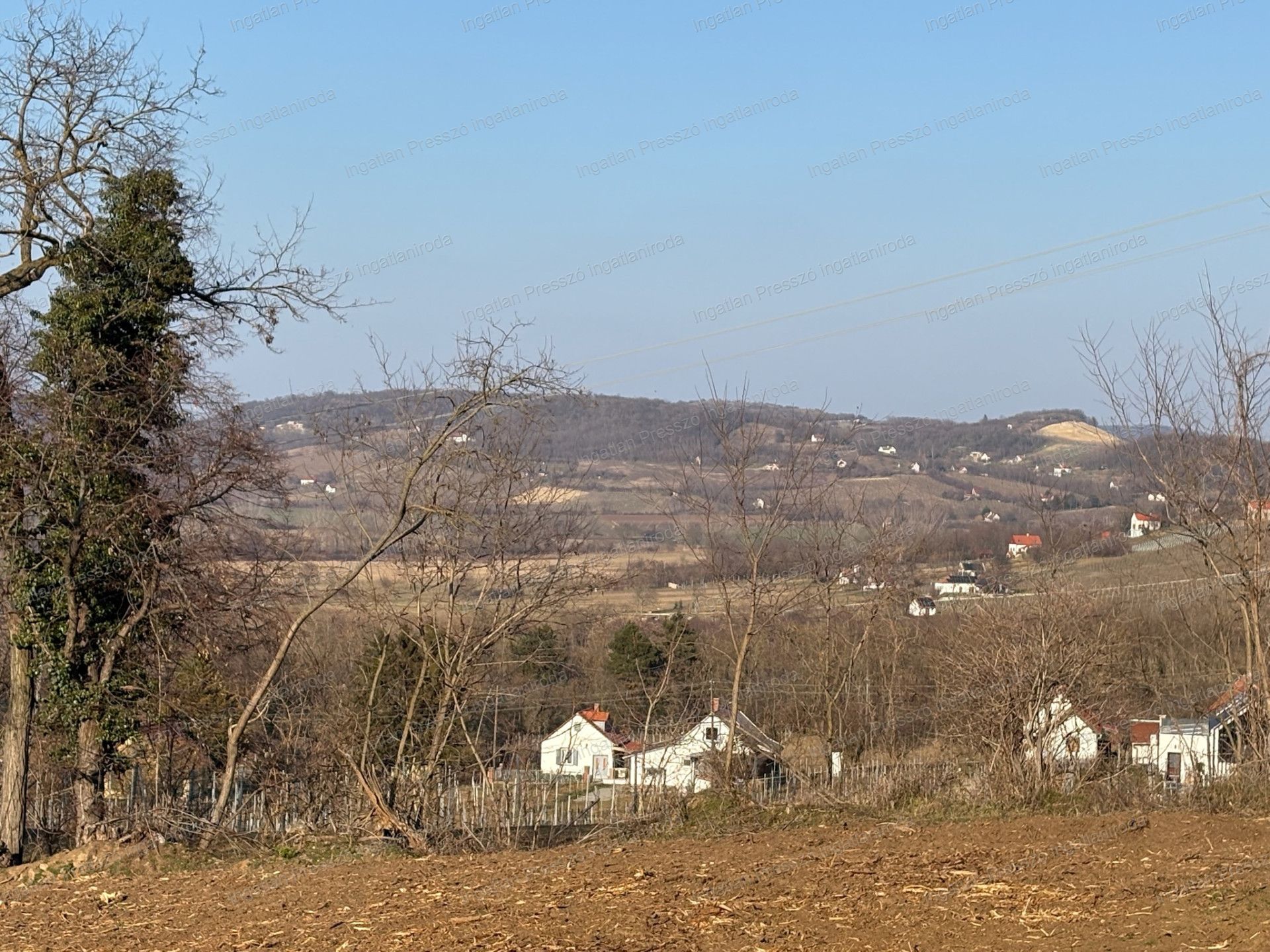 A fájl már létezik a célhelyen: import/kepek/vizjeles_5651099.jpg
Eladó Zártkert Káptalantóti  4005 m<sup>2</sup> 19.5 millió Ft