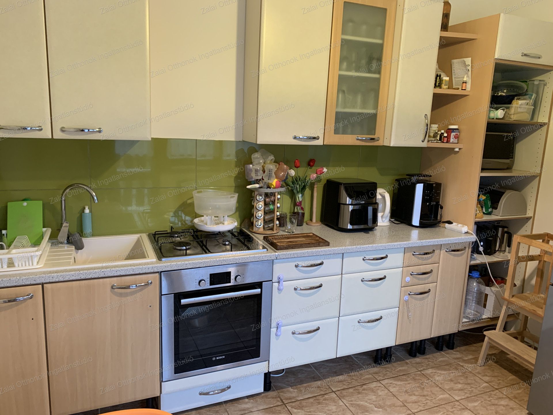 A fájl már létezik a célhelyen: import/kepek/vizjeles_5652025.jpg
For sale house Kehidakustány  340 m<sup>2</sup> 94.9 millió Ft