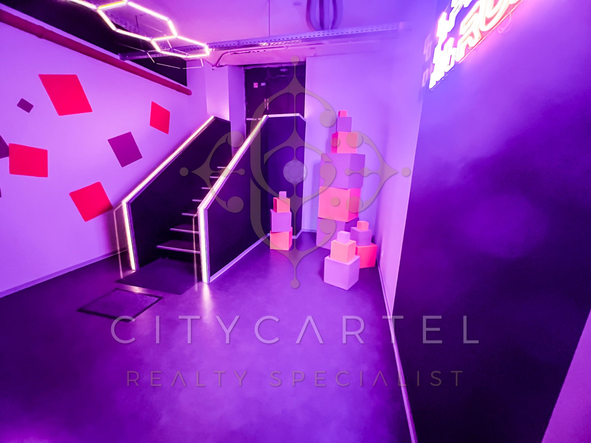 A fájl már létezik a célhelyen: import/kepek/vizjeles_5653177.jpg
For sale retail space Budapest, IX. kerület  258 m<sup>2</sup> 125 millió Ft