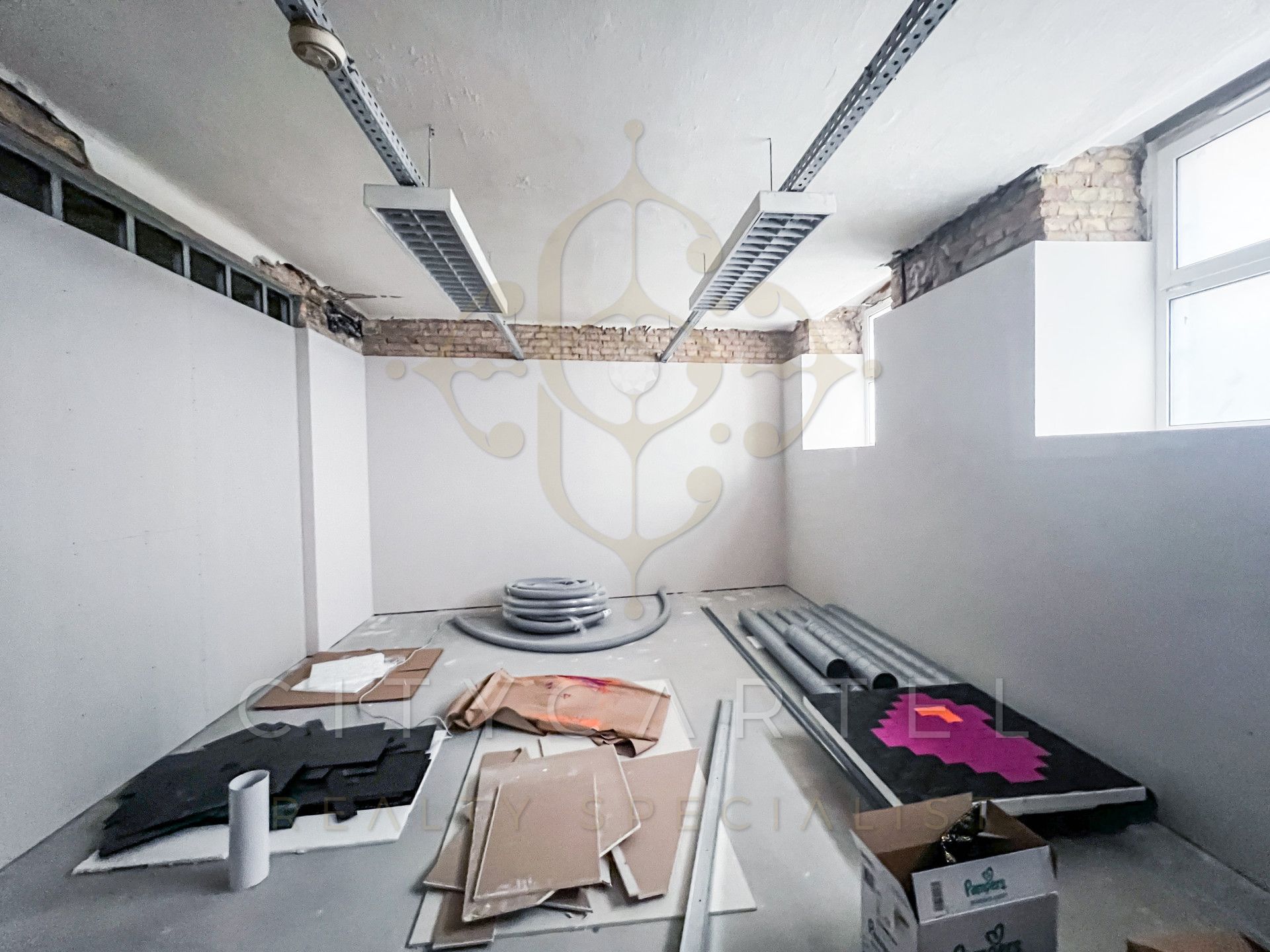 A fájl már létezik a célhelyen: import/kepek/vizjeles_5653184.jpg
For sale retail space Budapest, IX. kerület  258 m<sup>2</sup> 125 millió Ft