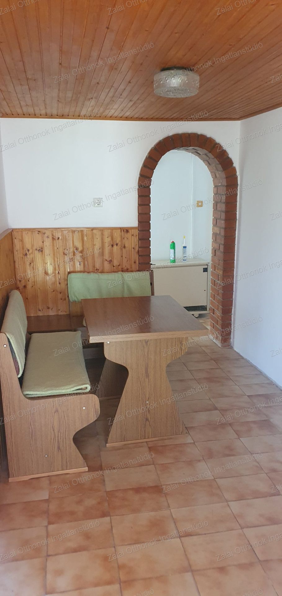 A fájl már létezik a célhelyen: import/kepek/vizjeles_5667220.jpg
For sale house Fonyód  164 m<sup>2</sup> 64.9 millió Ft