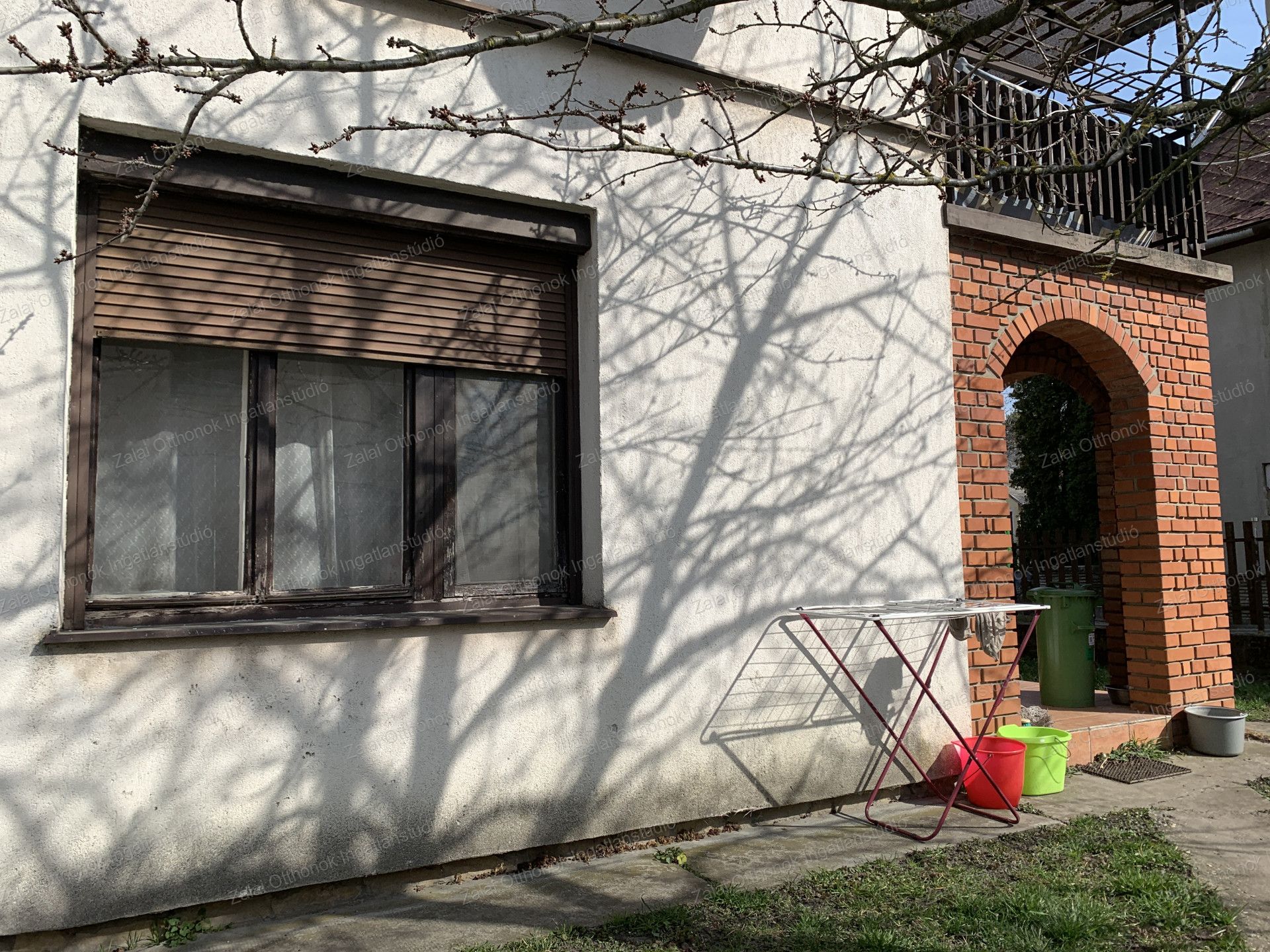 A fájl már létezik a célhelyen: import/kepek/vizjeles_5667232.jpg
For sale house Fonyód  164 m<sup>2</sup> 64.9 millió Ft