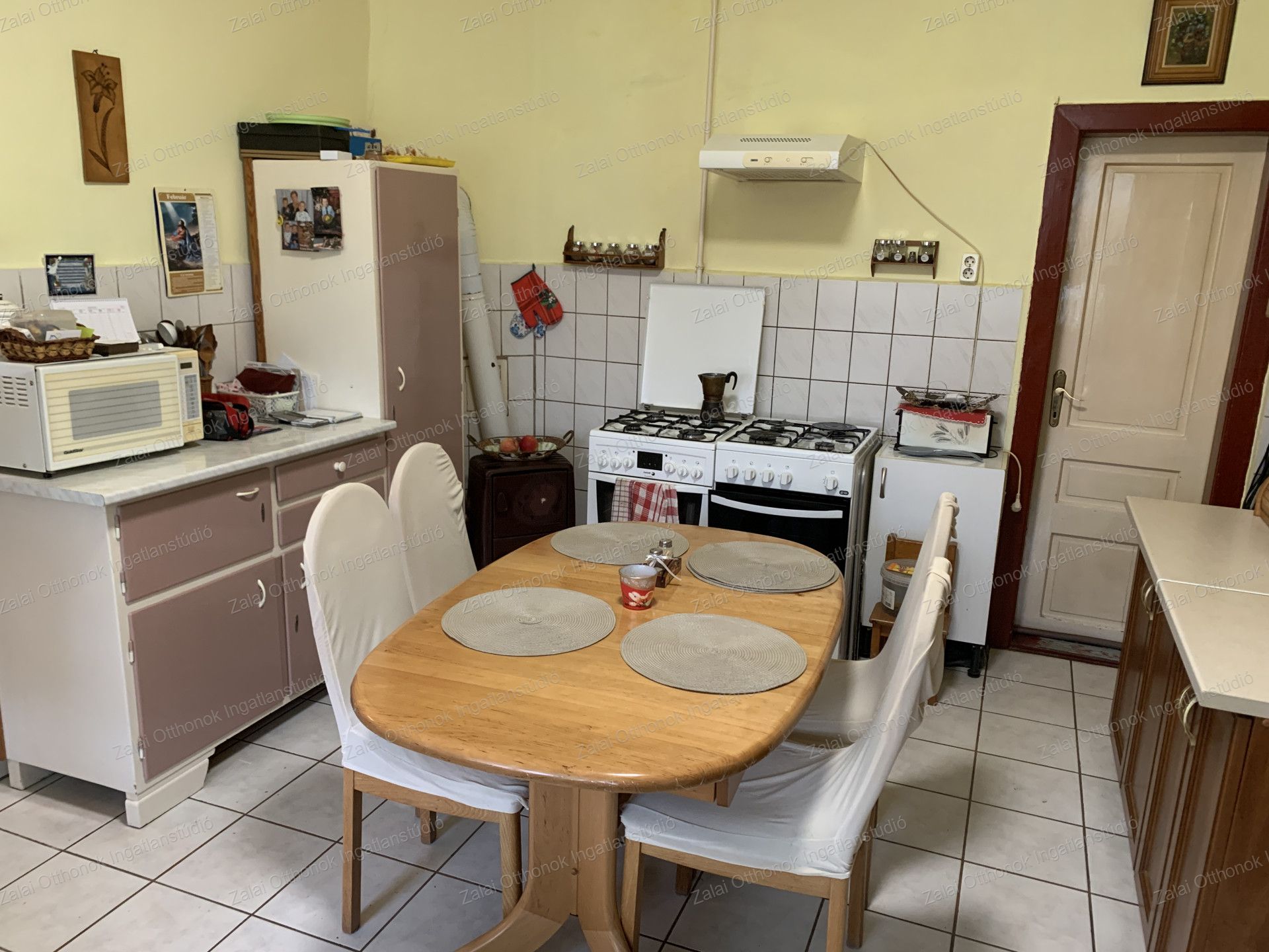 A fájl már létezik a célhelyen: import/kepek/vizjeles_5667585.jpg
For sale house Orosztony  110 m<sup>2</sup> 37.9 millió Ft
