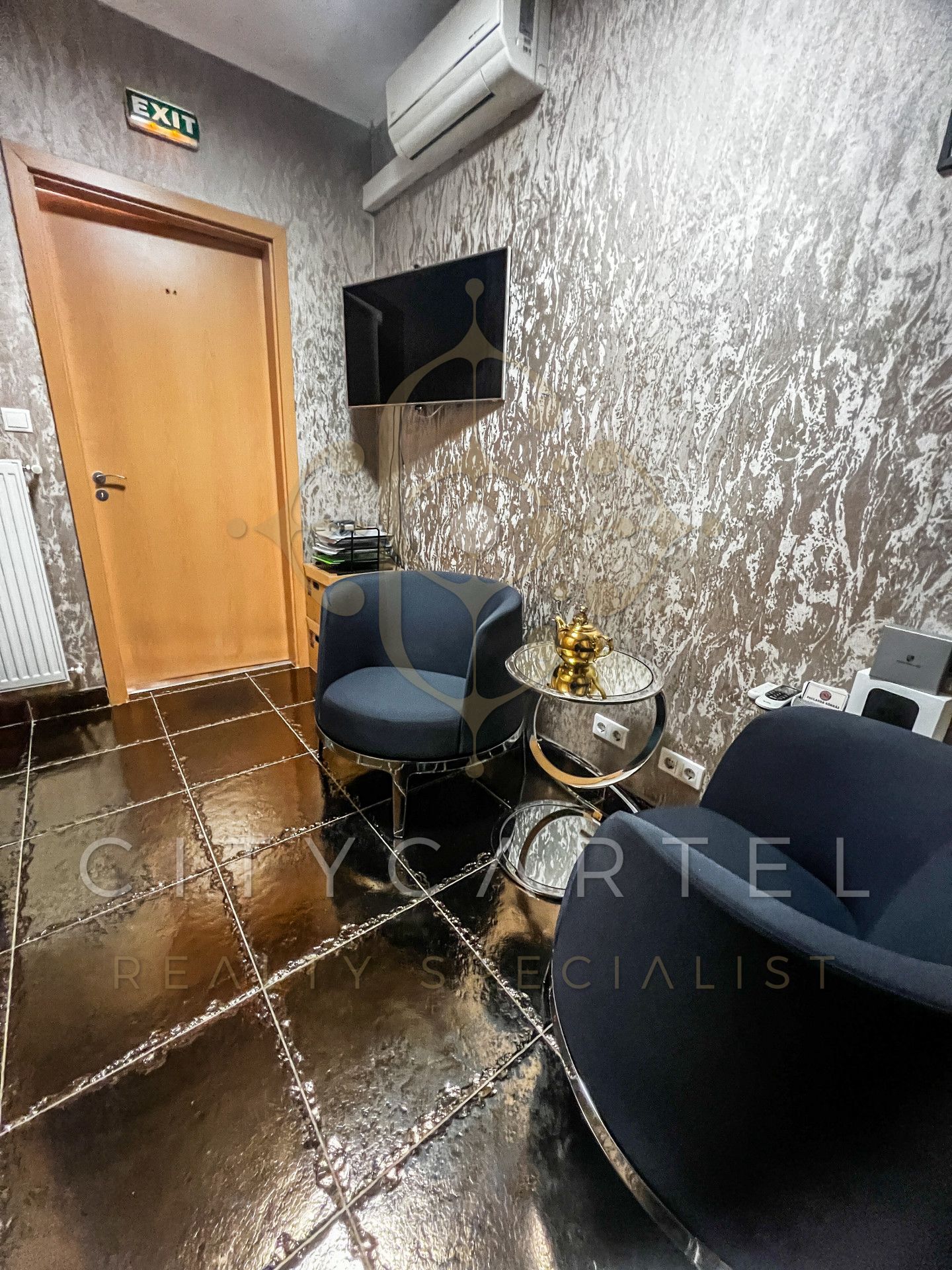 A fájl már létezik a célhelyen: import/kepek/vizjeles_5669506.jpg
For sale retail space Budapest, VI. kerület  91 m<sup>2</sup> 145.6 millió Ft