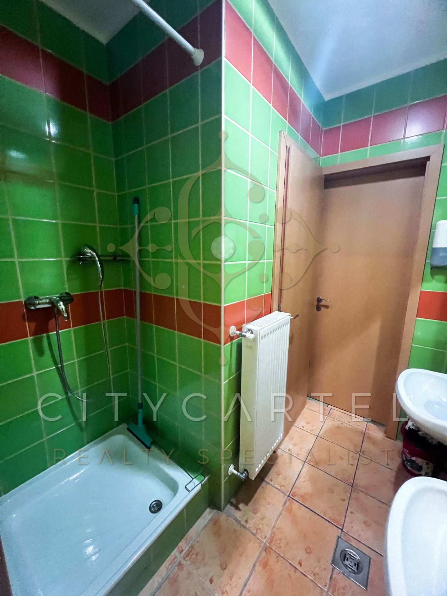 A fájl már létezik a célhelyen: import/kepek/vizjeles_5669511.jpg
For sale retail space Budapest, VI. kerület  91 m<sup>2</sup> 145.6 millió Ft
