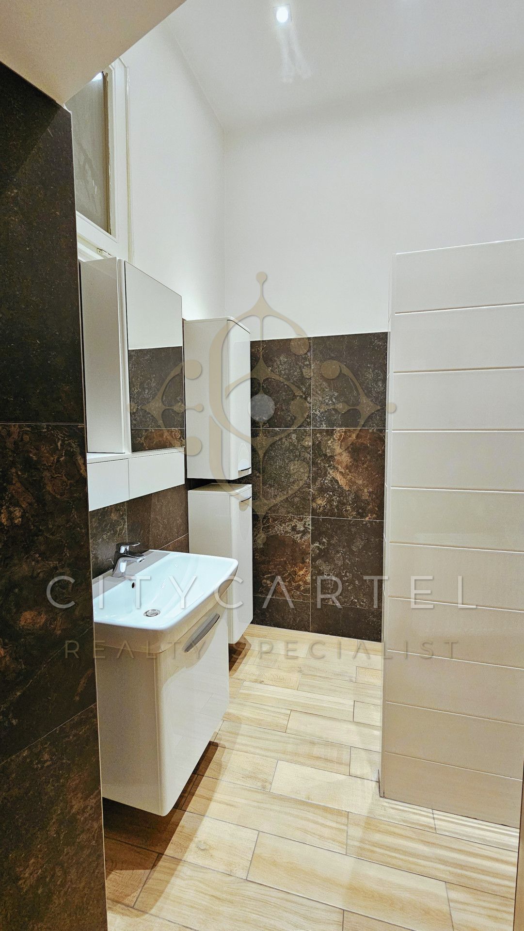 A fájl már létezik a célhelyen: import/kepek/vizjeles_5670678.jpg
For sale flat Budapest, XII. kerület  102 m<sup>2</sup> 127 millió Ft
