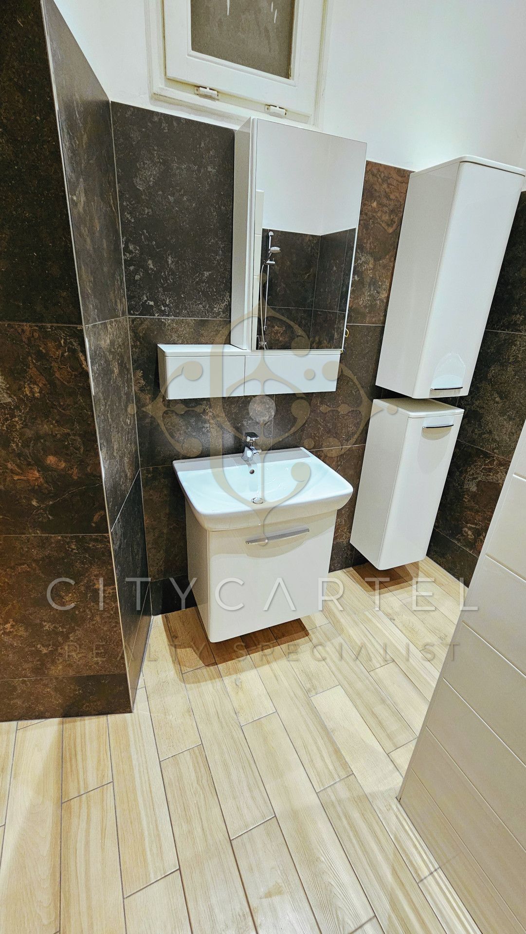 A fájl már létezik a célhelyen: import/kepek/vizjeles_5670679.jpg
For sale flat Budapest, XII. kerület  102 m<sup>2</sup> 127 millió Ft