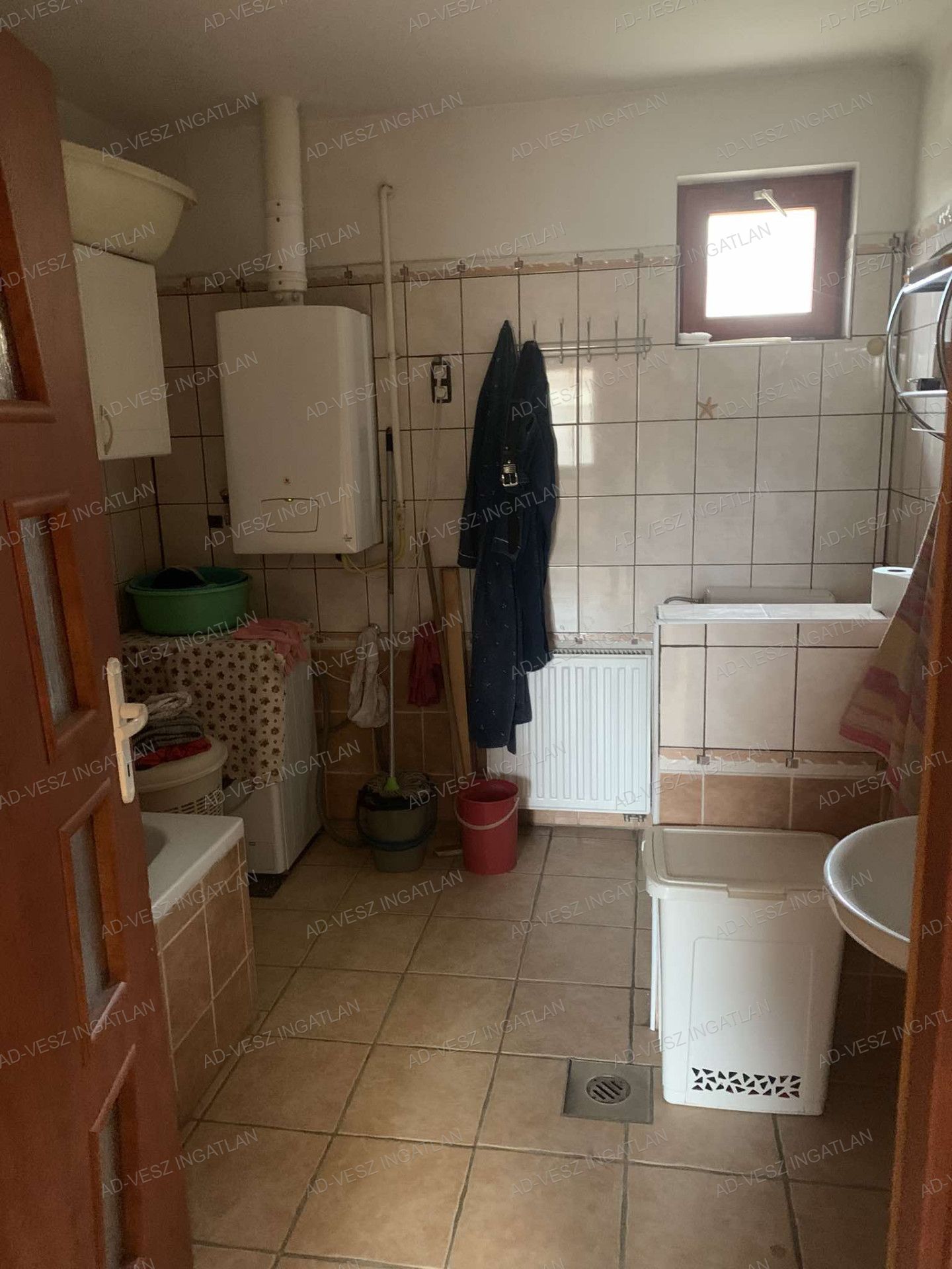 A fájl már létezik a célhelyen: import/kepek/vizjeles_5673125.jpg
Eladó Családi ház Dabas  135 m<sup>2</sup> 68 millió Ft