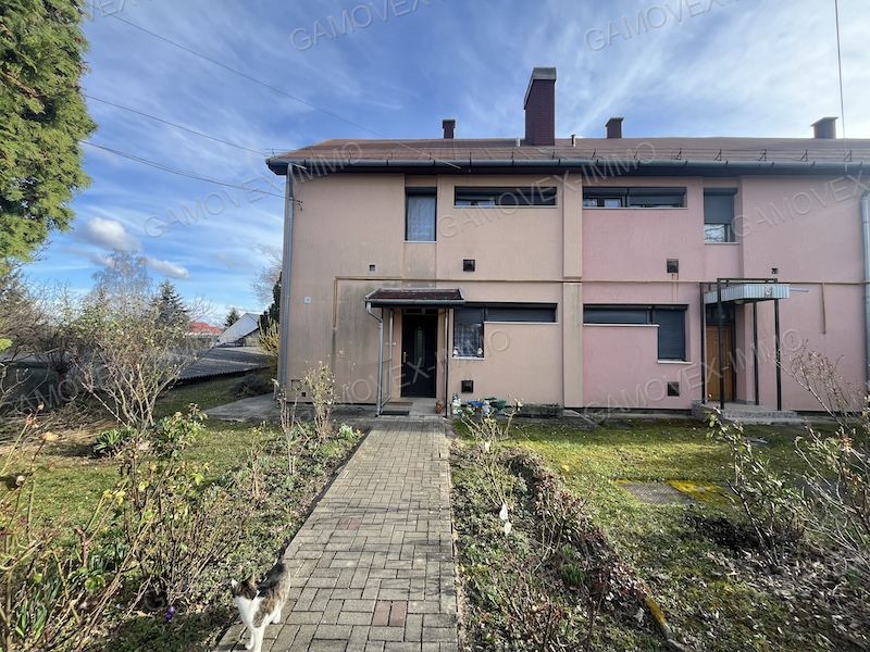 A fájl már létezik a célhelyen: import/kepek/vizjeles_5675179.jpg
Eladó Sorház Siófok  90 m<sup>2</sup> 64.991 millió Ft