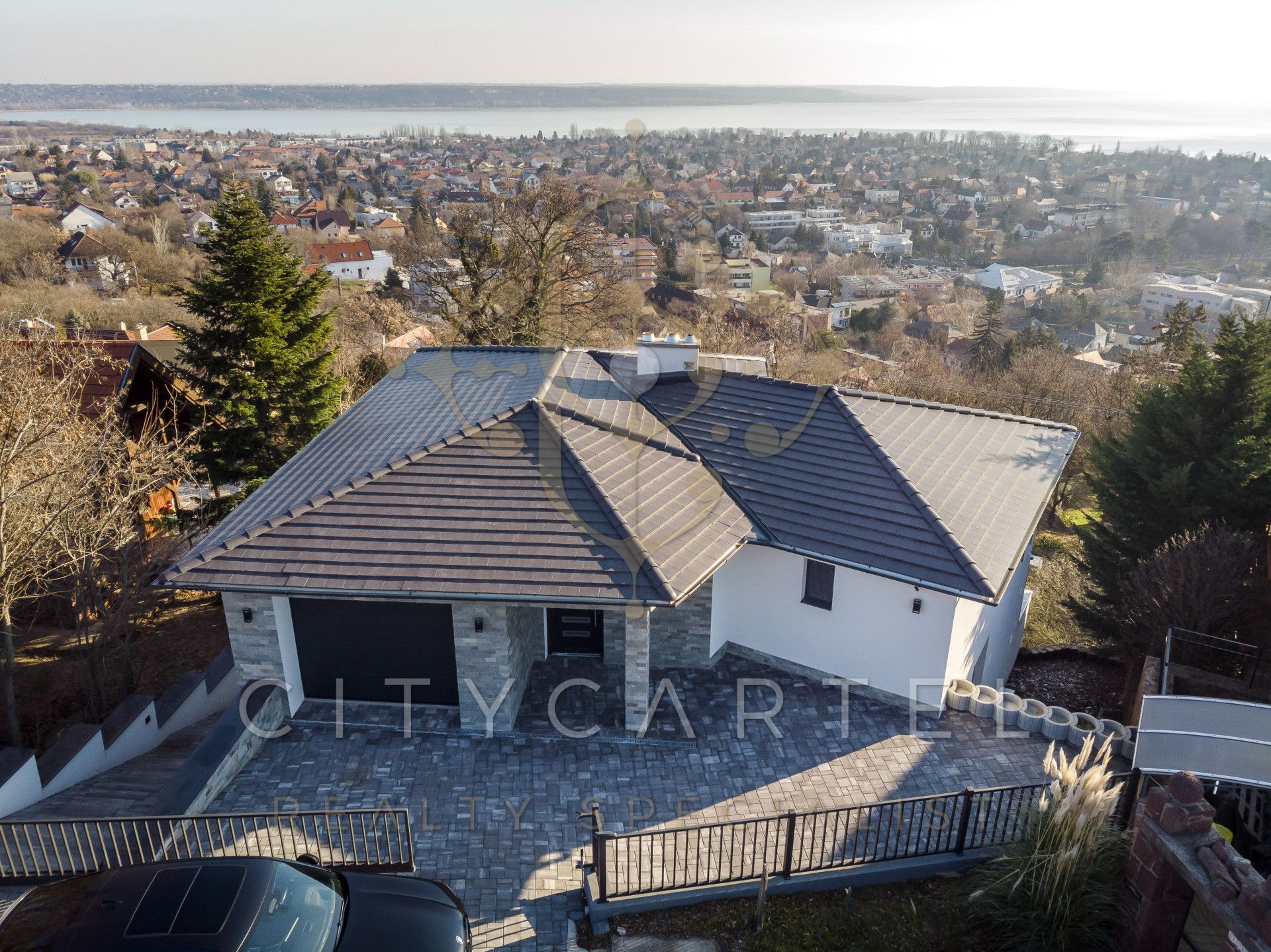 A fájl már létezik a célhelyen: import/kepek/vizjeles_5680329.jpg
Eladó Családi ház Balatonalmádi  439 m<sup>2</sup> 559 millió Ft