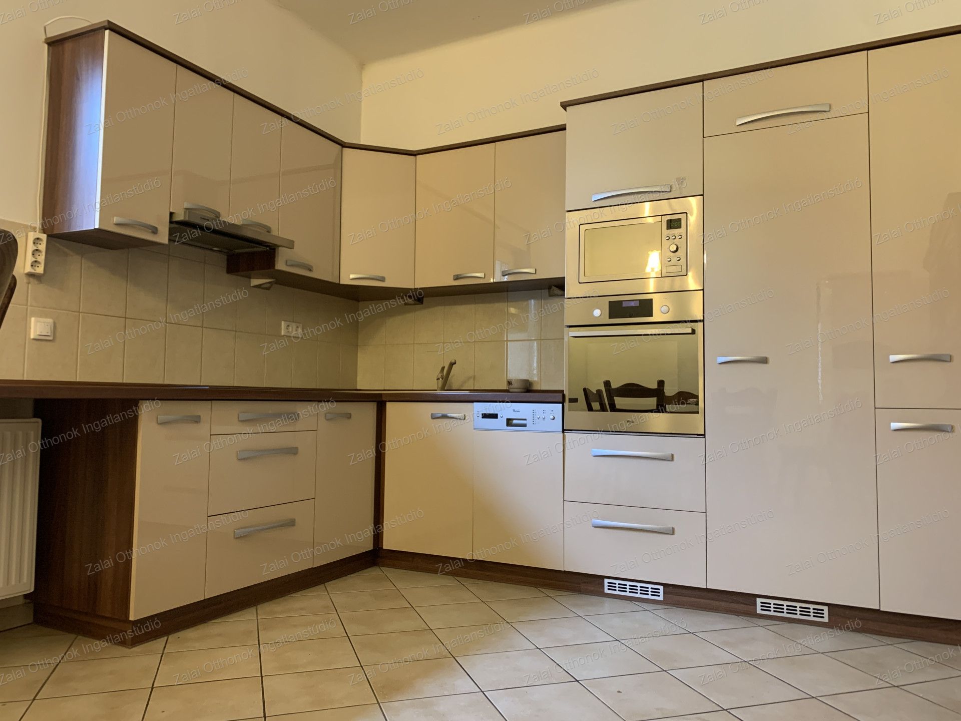 A fájl már létezik a célhelyen: import/kepek/vizjeles_5684121.jpg
For sale house Balatonberény  100 m<sup>2</sup> 73.9 millió Ft