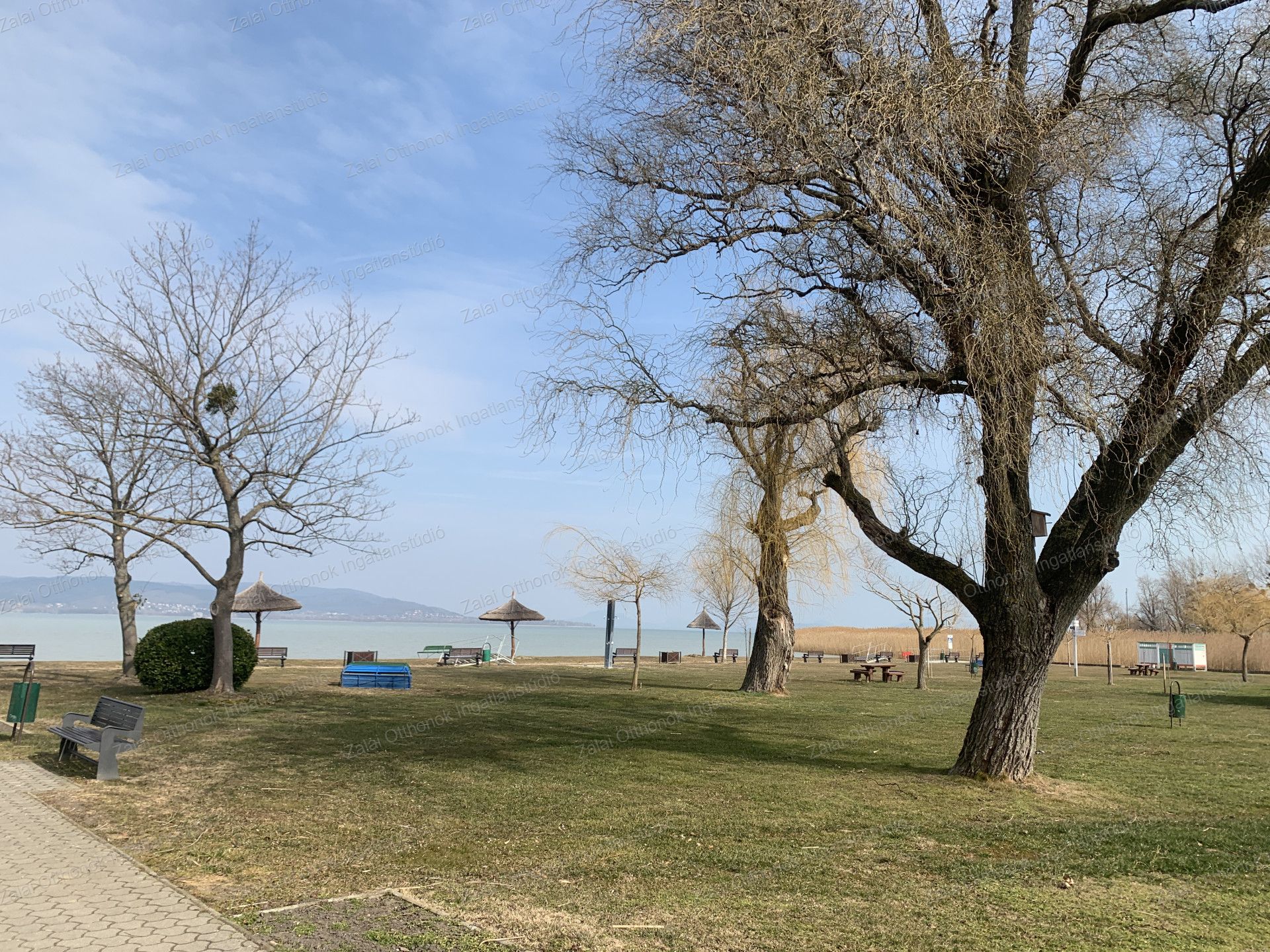 A fájl már létezik a célhelyen: import/kepek/vizjeles_5690062.jpg
For sale recreational home, summer house Balatonberény  32 m<sup>2</sup> 44.5 millió Ft