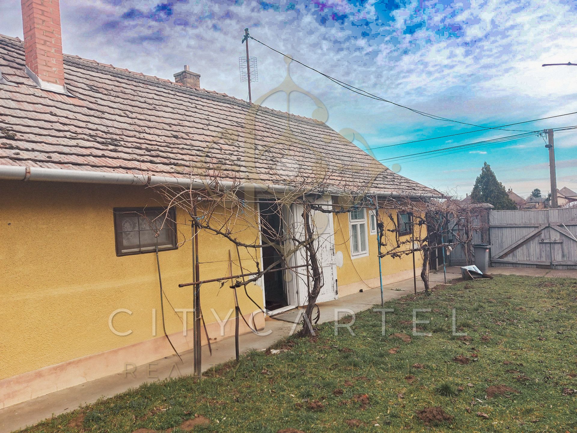 A fájl már létezik a célhelyen: import/kepek/vizjeles_5690745.jpg
For sale house Dunaföldvár  71 m<sup>2</sup> 18.3 millió Ft