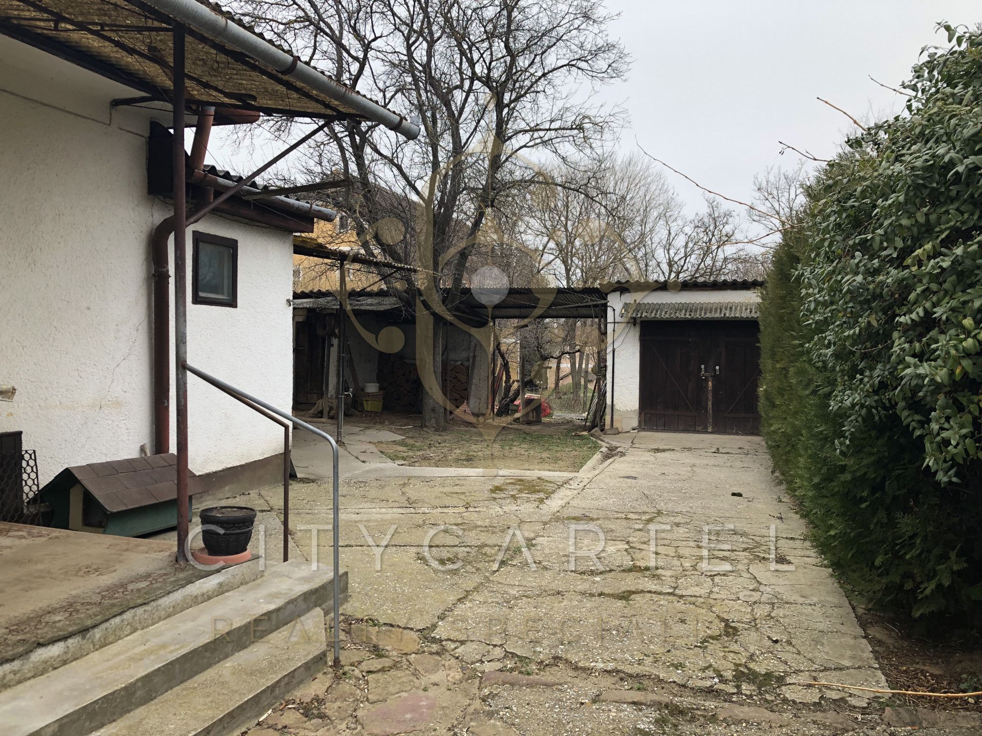 A fájl már létezik a célhelyen: import/kepek/vizjeles_5691440.jpg
Eladó Családi ház Balatonszemes  94 m<sup>2</sup> 44.9 millió Ft