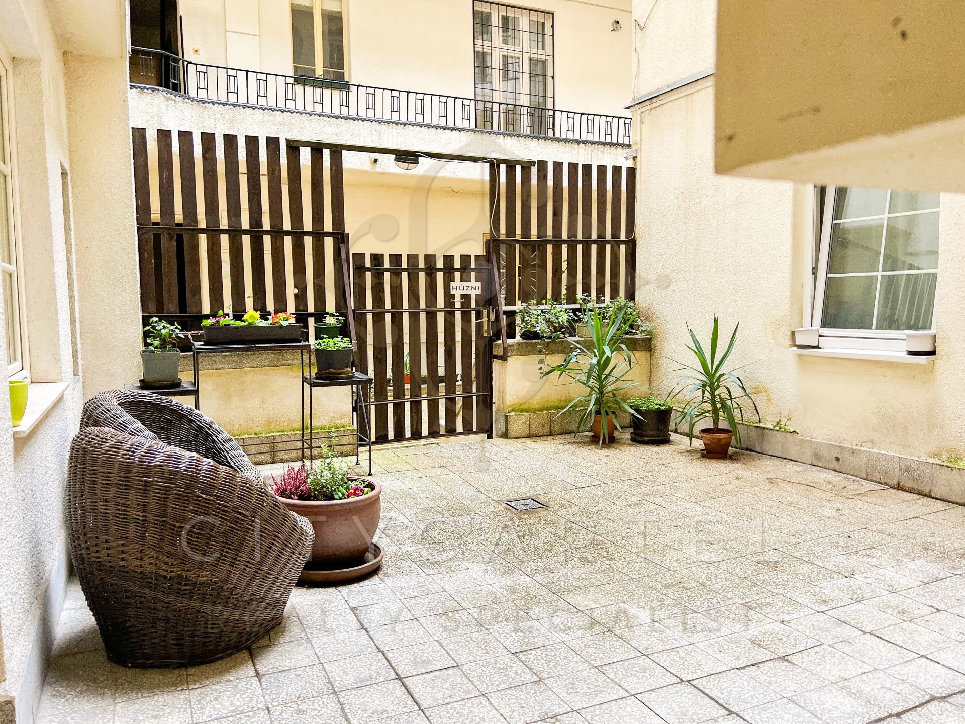 A fájl már létezik a célhelyen: import/kepek/vizjeles_5693282.jpg
For sale flat Budapest, XIII. kerület  63 m<sup>2</sup> 110.5 millió Ft