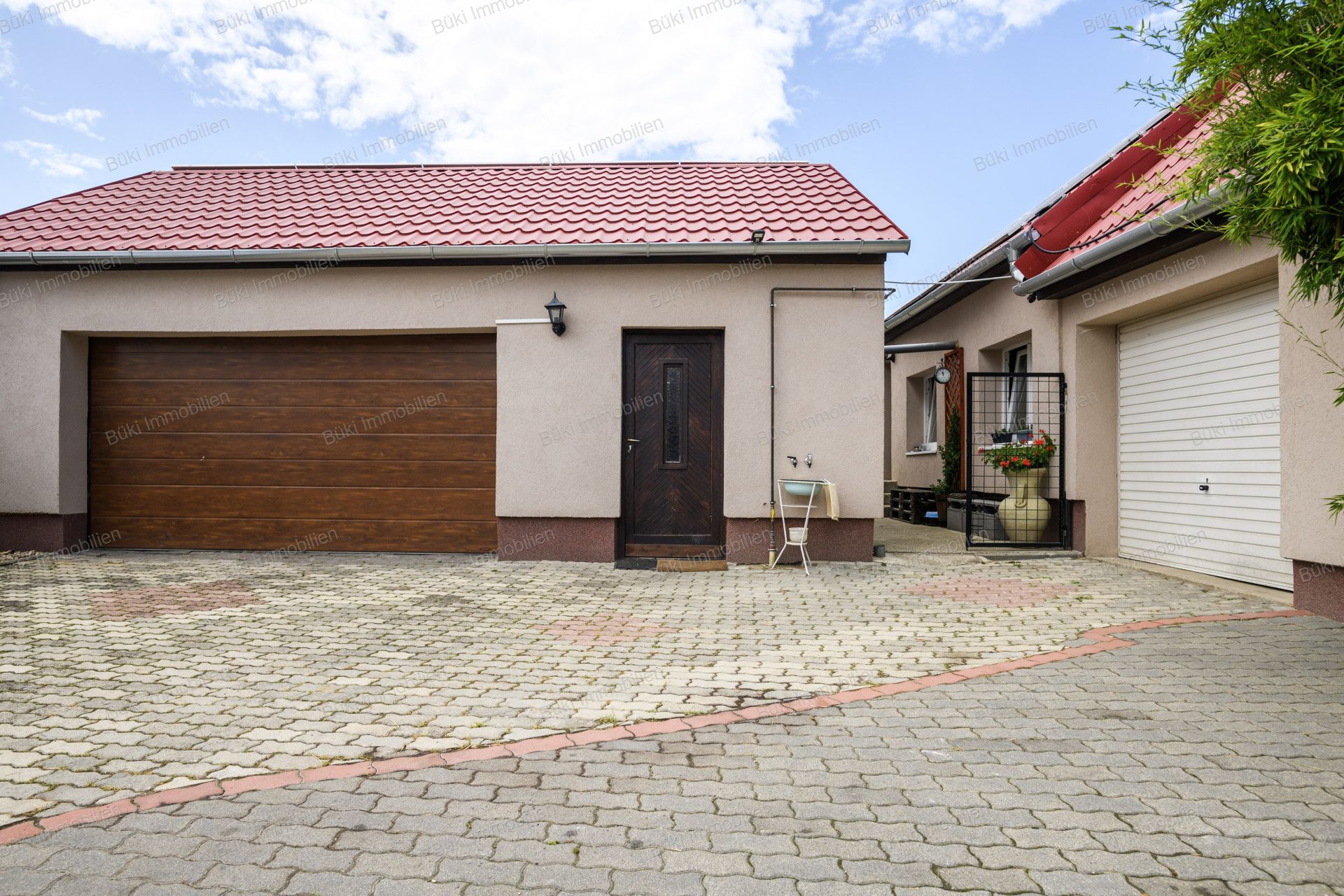 A fájl már létezik a célhelyen: import/kepek/vizjeles_5700538.jpg
For sale house Érd  235 m<sup>2</sup> 185 millió Ft