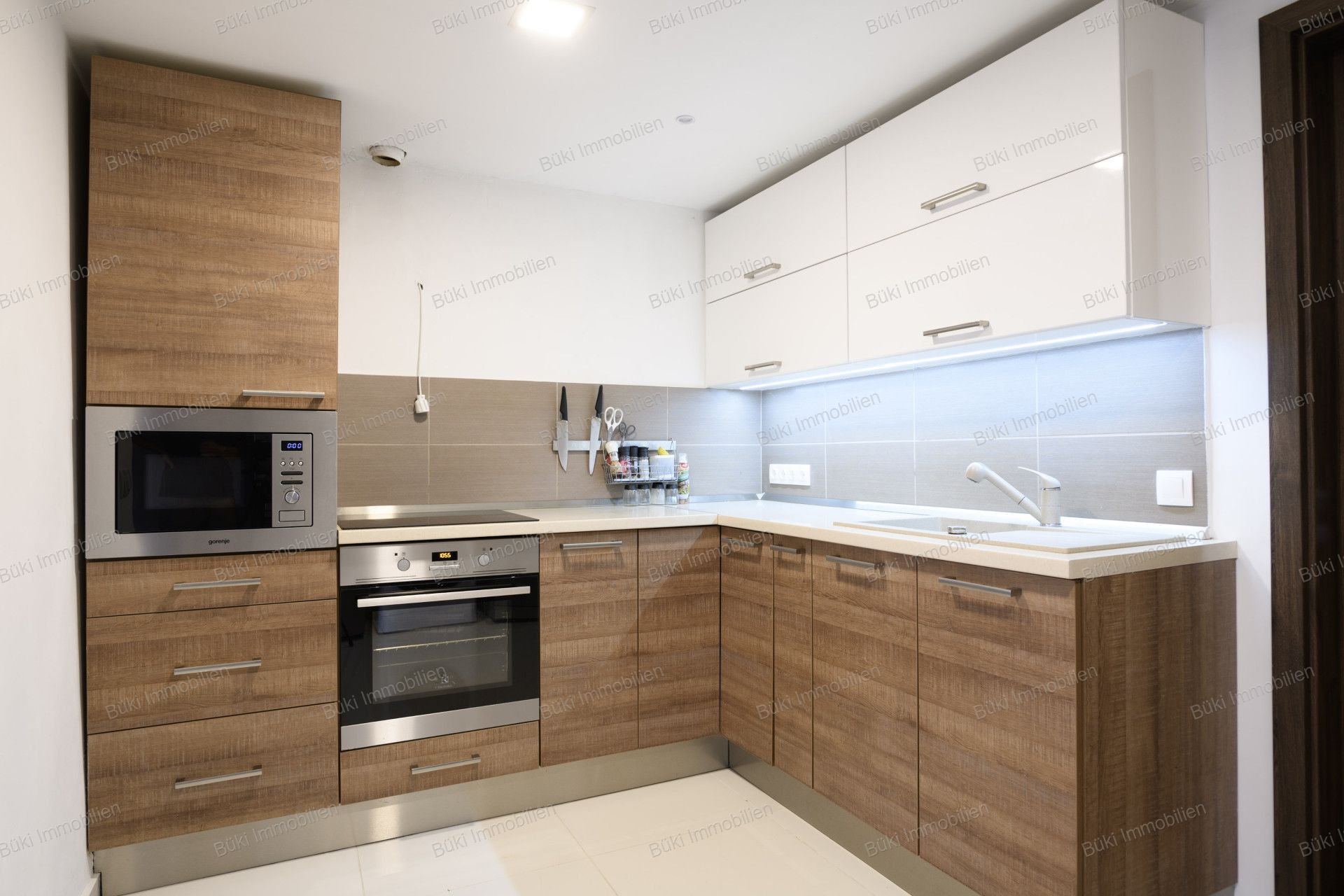 A fájl már létezik a célhelyen: import/kepek/vizjeles_5700549.jpg
For sale house Érd  235 m<sup>2</sup> 185 millió Ft