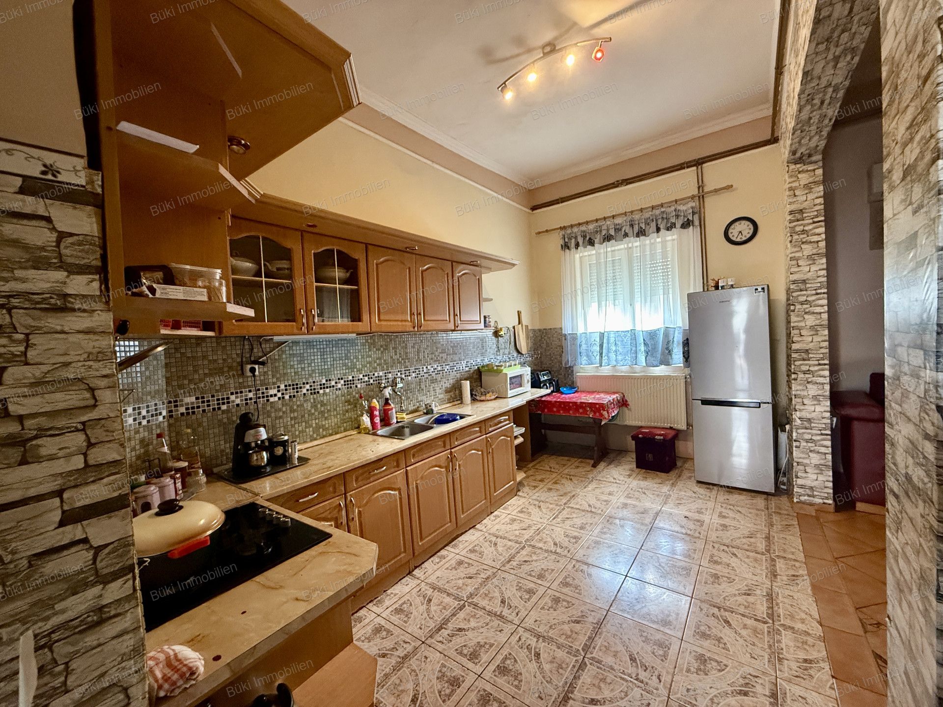 A fájl már létezik a célhelyen: import/kepek/vizjeles_5703081.jpg
For sale Condominium Sátoraljaújhely  241 m<sup>2</sup> 58.99 millió Ft