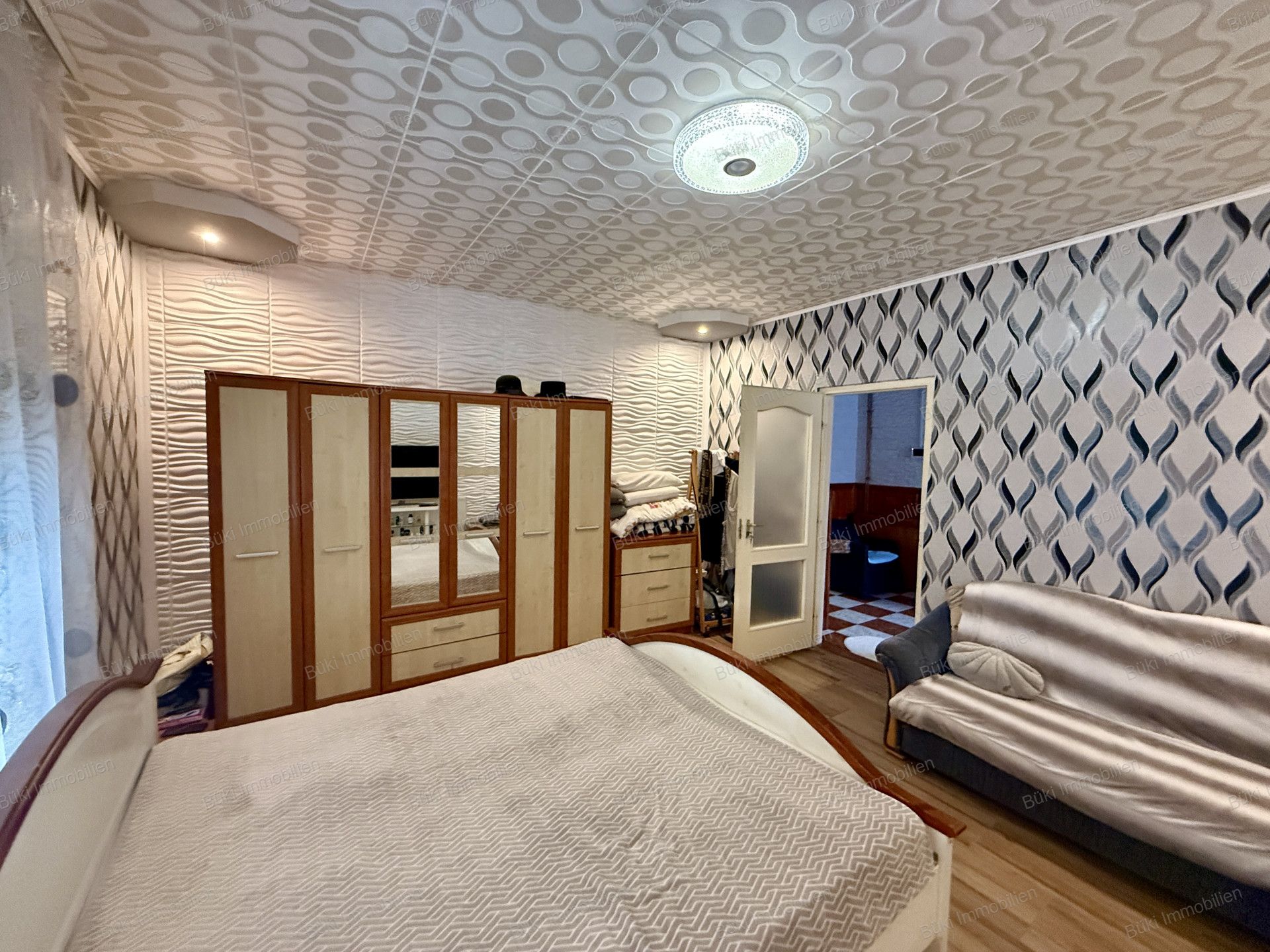 A fájl már létezik a célhelyen: import/kepek/vizjeles_5703092.jpg
For sale Condominium Sátoraljaújhely  241 m<sup>2</sup> 58.99 millió Ft