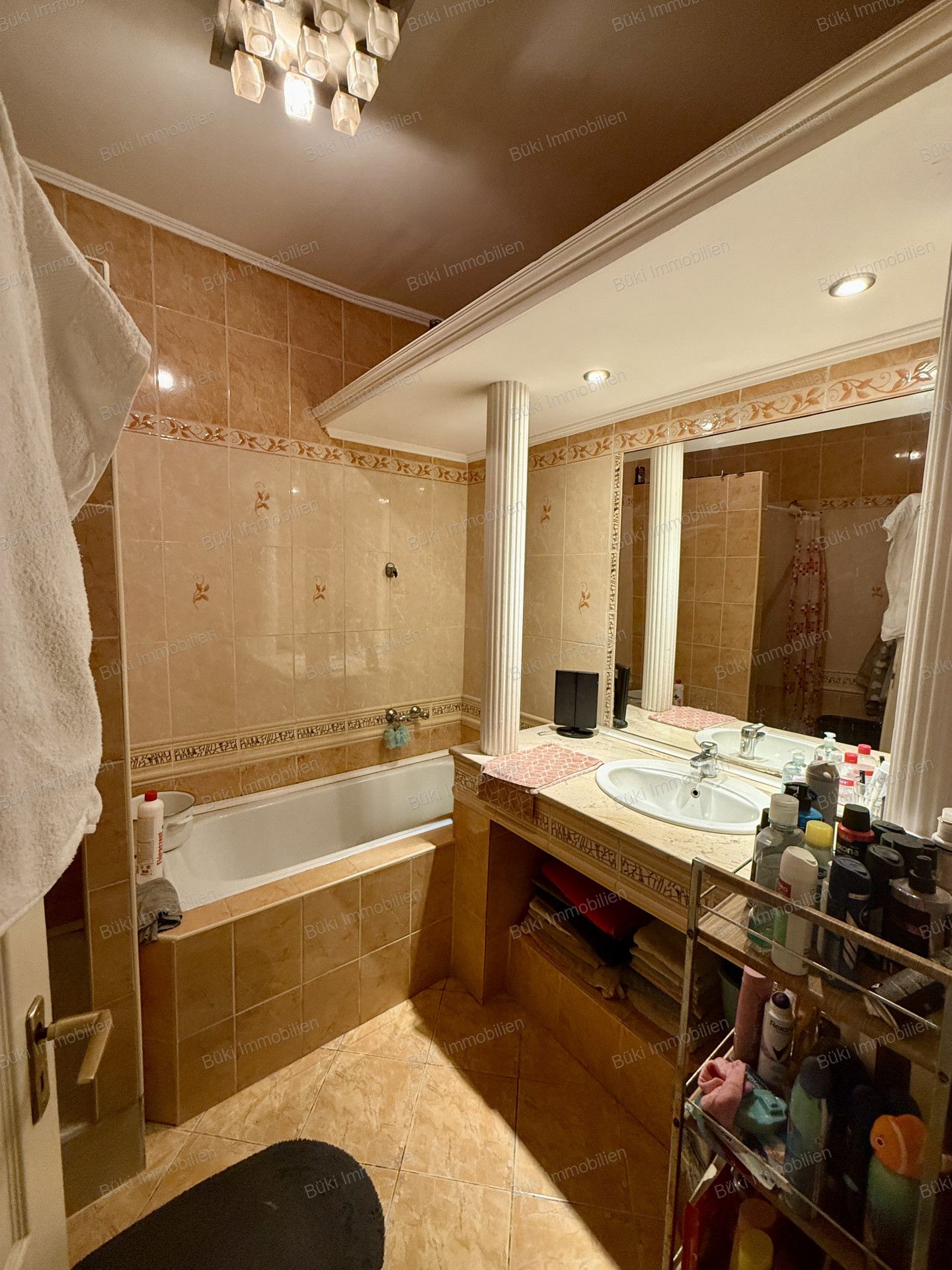 A fájl már létezik a célhelyen: import/kepek/vizjeles_5703095.jpg
For sale Condominium Sátoraljaújhely  241 m<sup>2</sup> 58.99 millió Ft