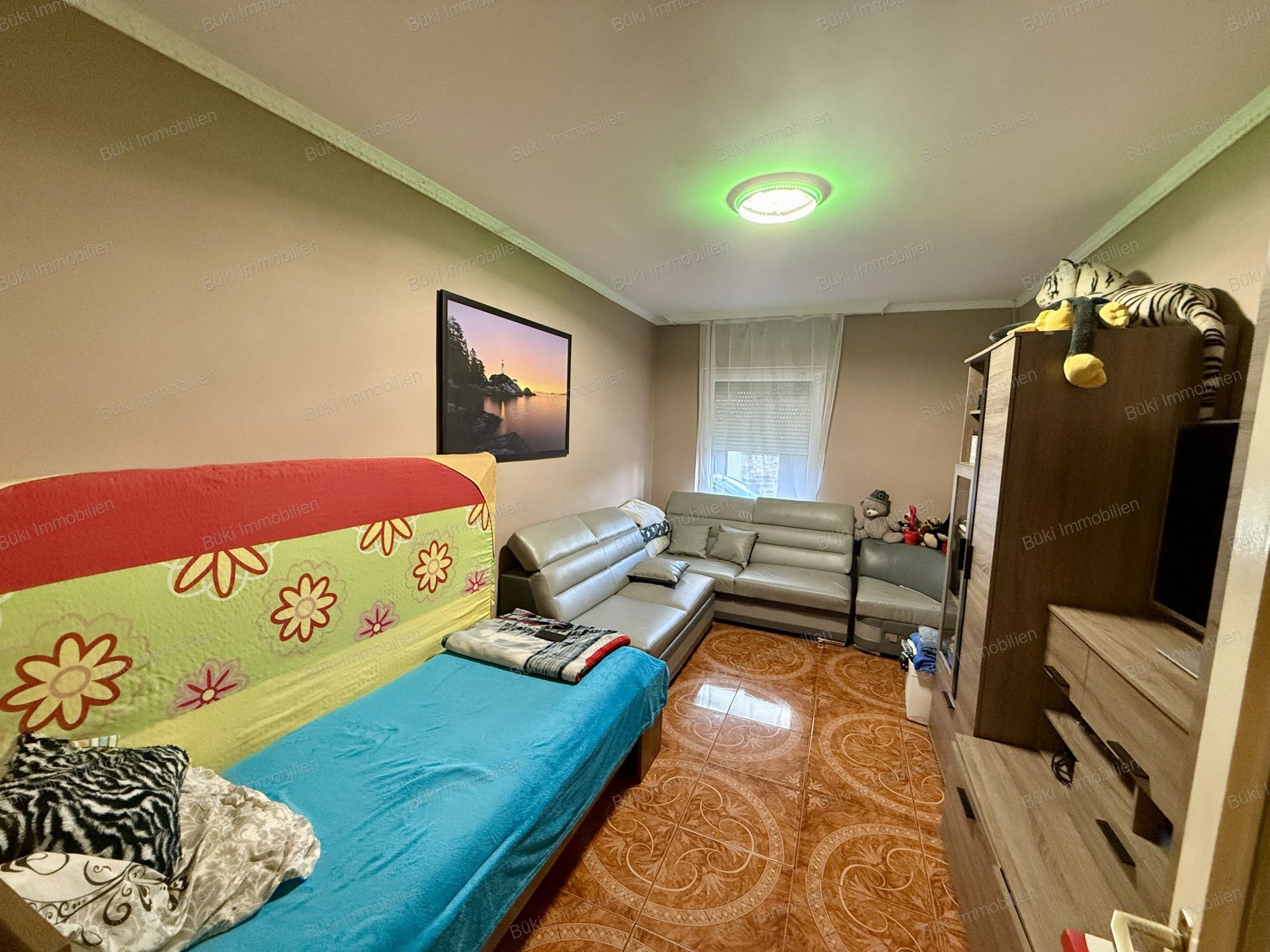 A fájl már létezik a célhelyen: import/kepek/vizjeles_5703097.jpg
For sale Condominium Sátoraljaújhely  241 m<sup>2</sup> 58.99 millió Ft