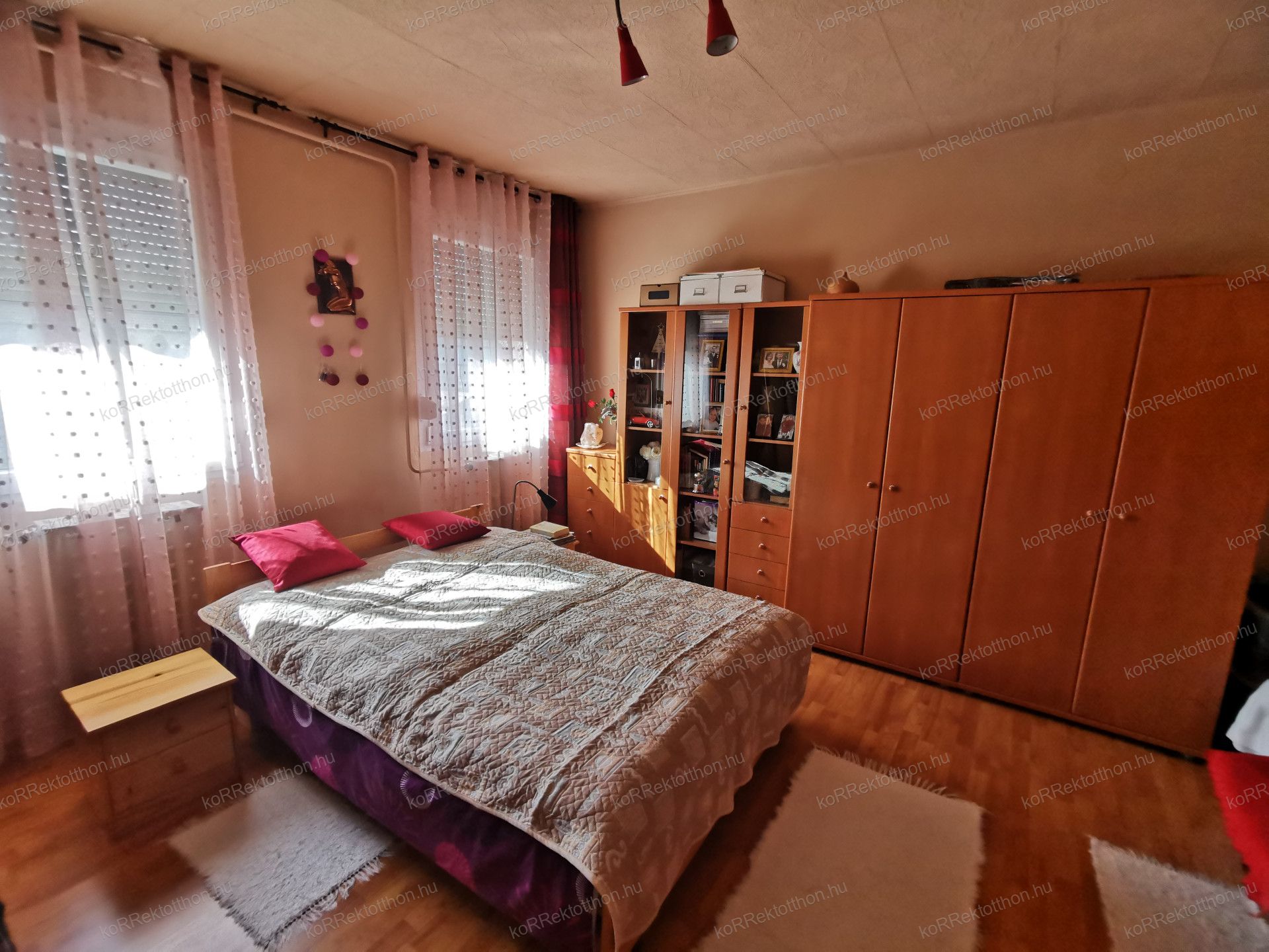 A fájl már létezik a célhelyen: import/kepek/vizjeles_5705228.jpg
Eladó Téglalakás Jászberény  95 m<sup>2</sup> 43.99 millió Ft
