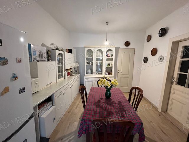 A fájl már létezik a célhelyen: import/kepek/vizjeles_5705899.jpg
Eladó Családi ház Kakucs  78 m<sup>2</sup> 32.4 millió Ft