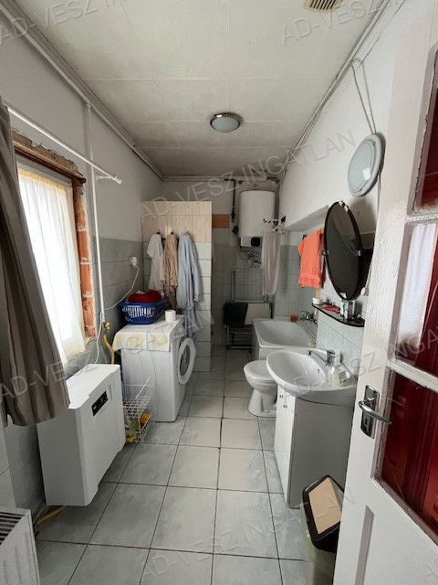 A fájl már létezik a célhelyen: import/kepek/vizjeles_5705908.jpg
Eladó Családi ház Kakucs  78 m<sup>2</sup> 32.4 millió Ft