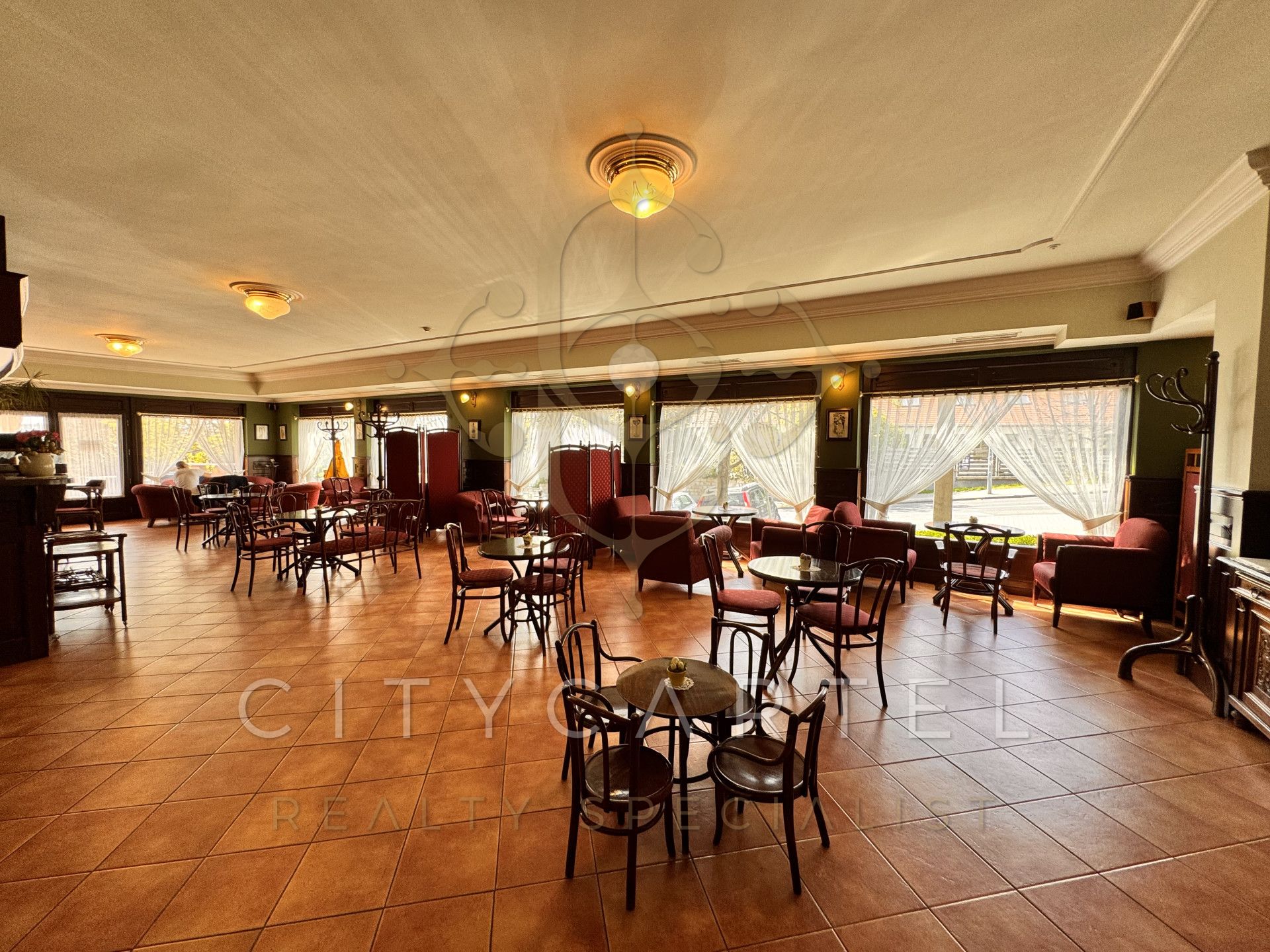 A fájl már létezik a célhelyen: import/kepek/vizjeles_5708226.jpg
For sale Hotel, guesthouse Budaörs  947 m<sup>2</sup> 799 millió Ft