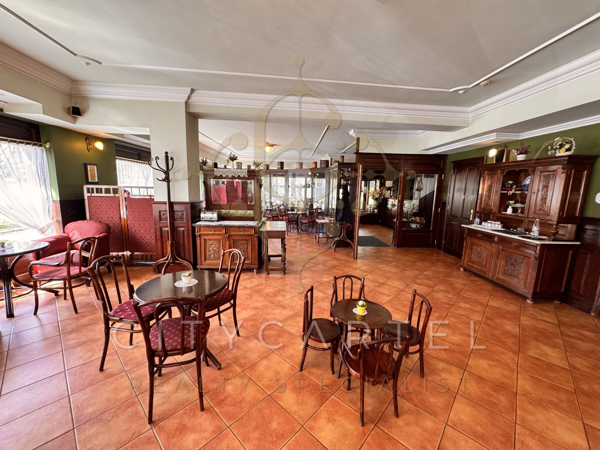 A fájl már létezik a célhelyen: import/kepek/vizjeles_5708232.jpg
For sale Hotel, guesthouse Budaörs  947 m<sup>2</sup> 799 millió Ft